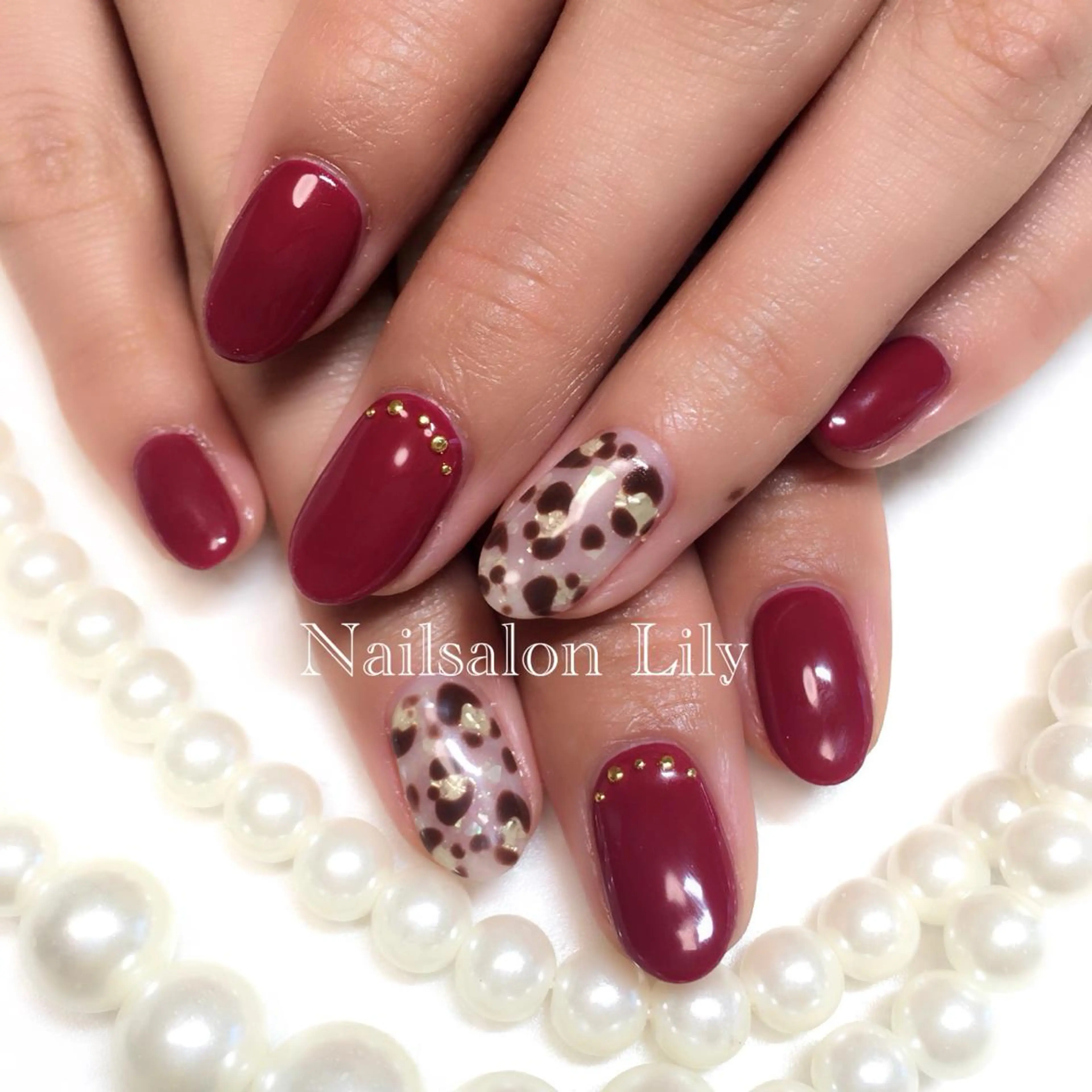 ネイル アニマル柄 ボルドー Lily*nail 🌻Mii🌻のネイルデザイン