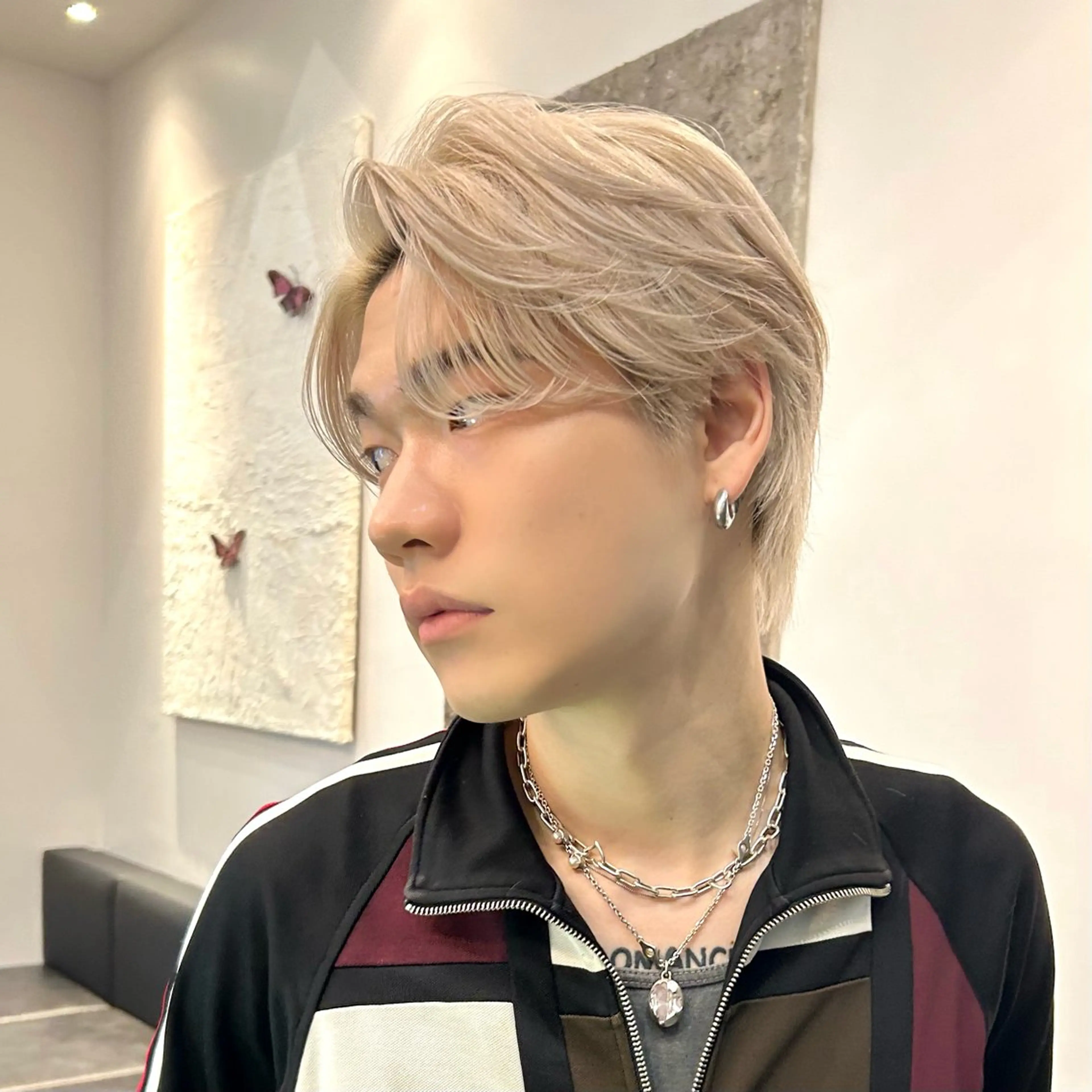 ミディアム カラー メンズ 岡田大志🇰🇷 中/韓メンズヘアのヘアスタイル