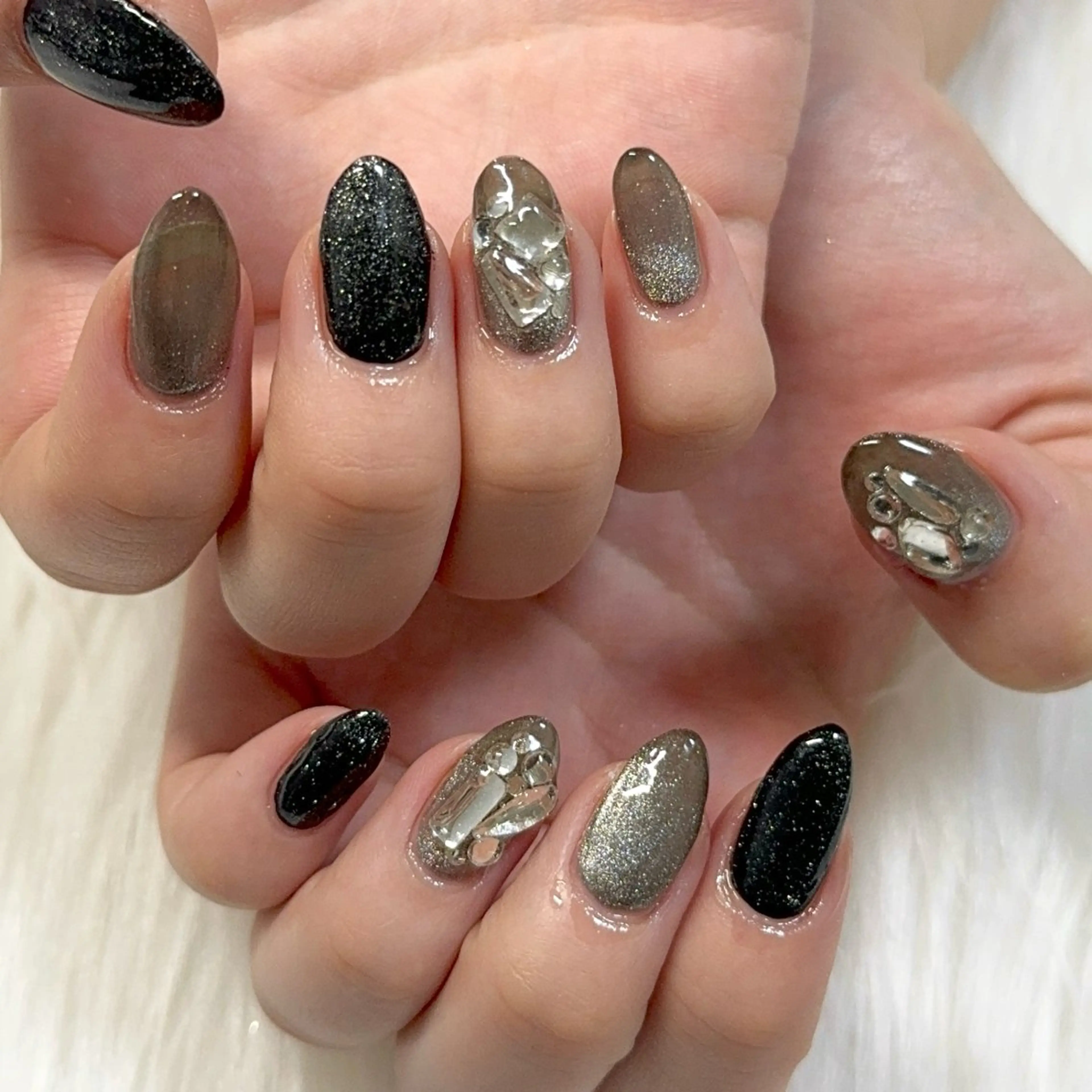 ネイル ハンドネイル 黒川 実祐のネイルデザイン