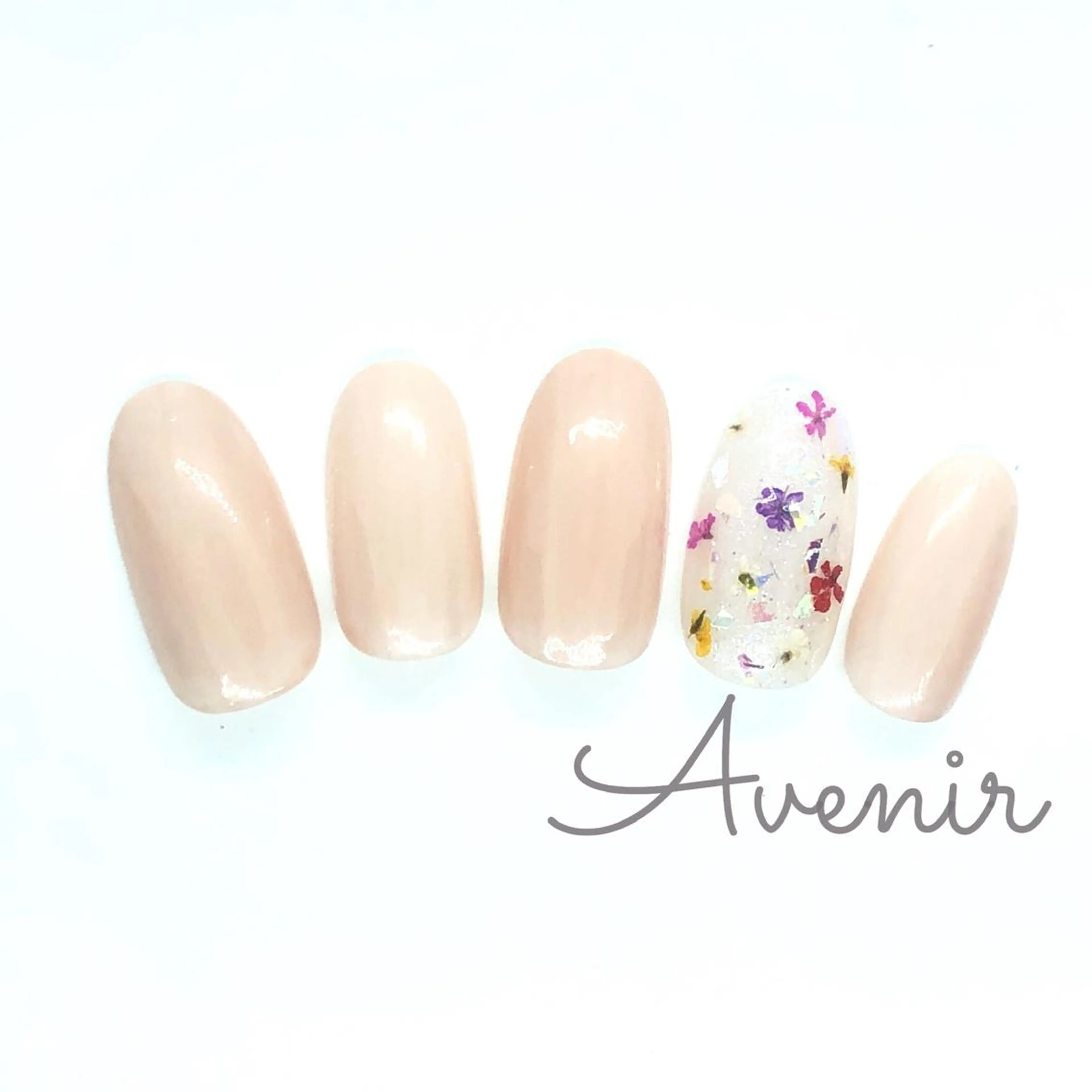 ネイル Avenir 表参道 nail＆eye予約のネイルデザイン