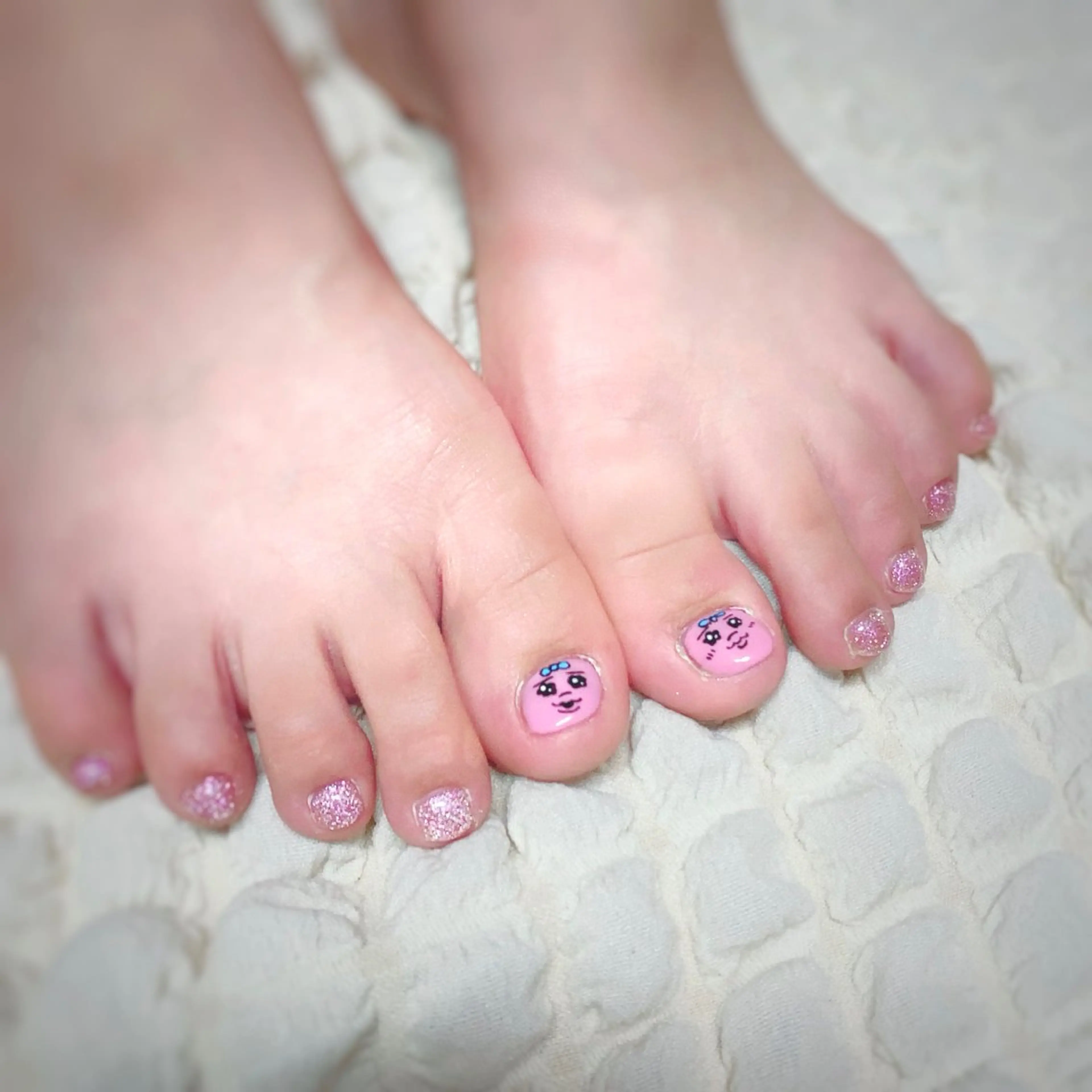 ネイル フラッシュネイル キラキラネイル ピンク マジョリカ ブルーのネイルデザイン