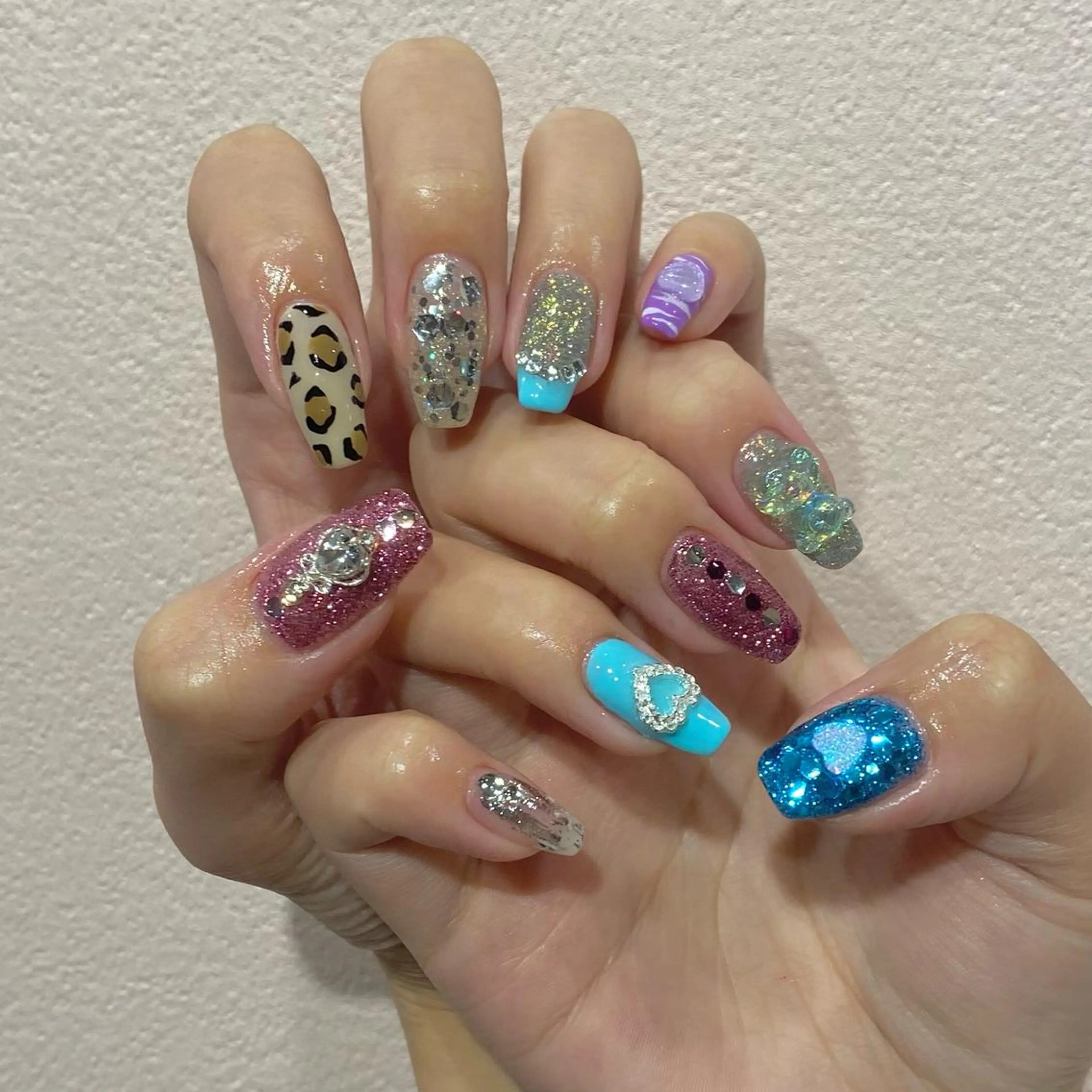 ネイル yuri 🌈のネイルデザイン