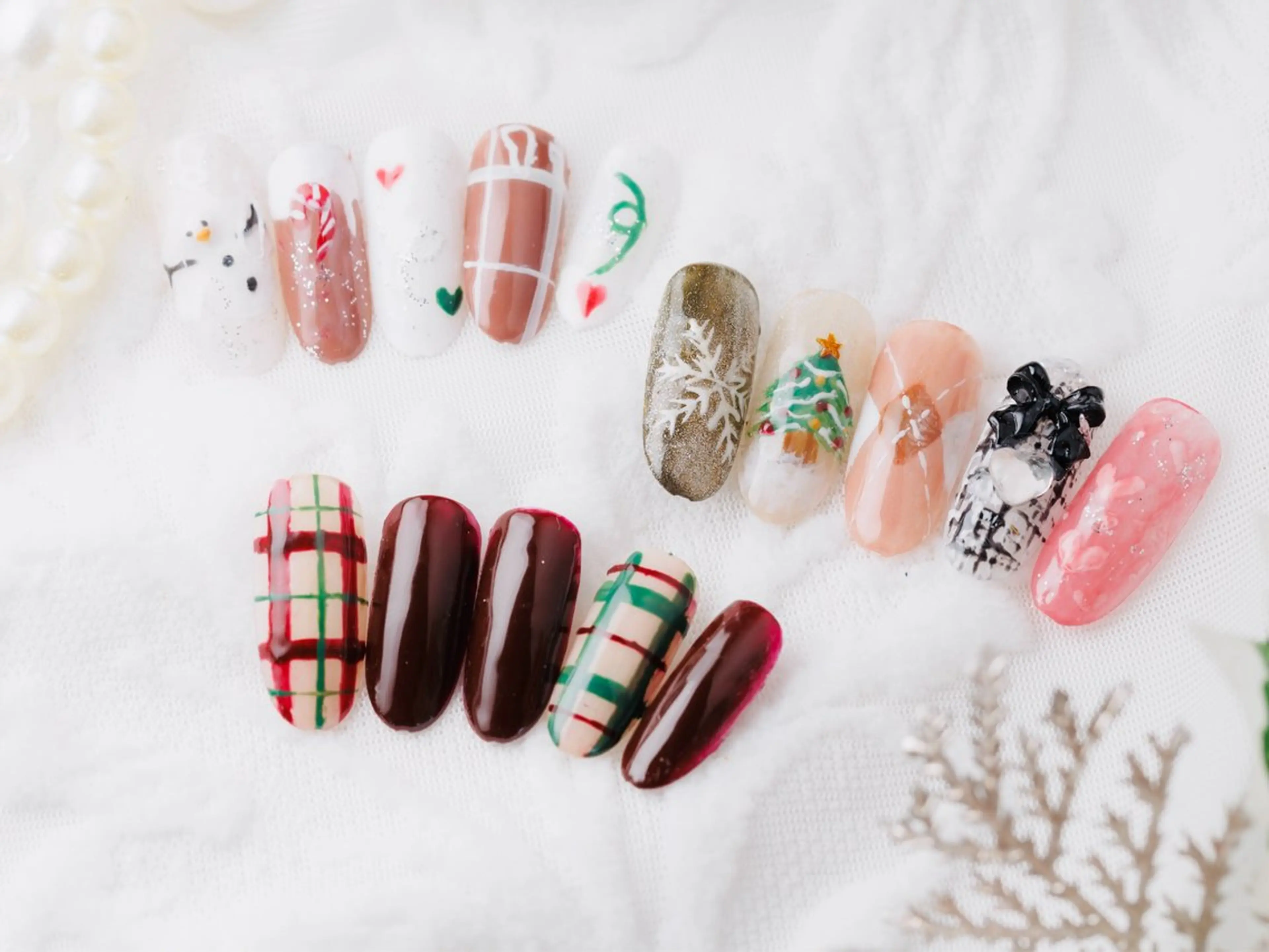 ネイル ハート リボン ストーンネイル ツイードネイル 冬ネイル LUCIA(ルシア）所属・LUCIA 南柏ネイルサロンのネイルデザイン