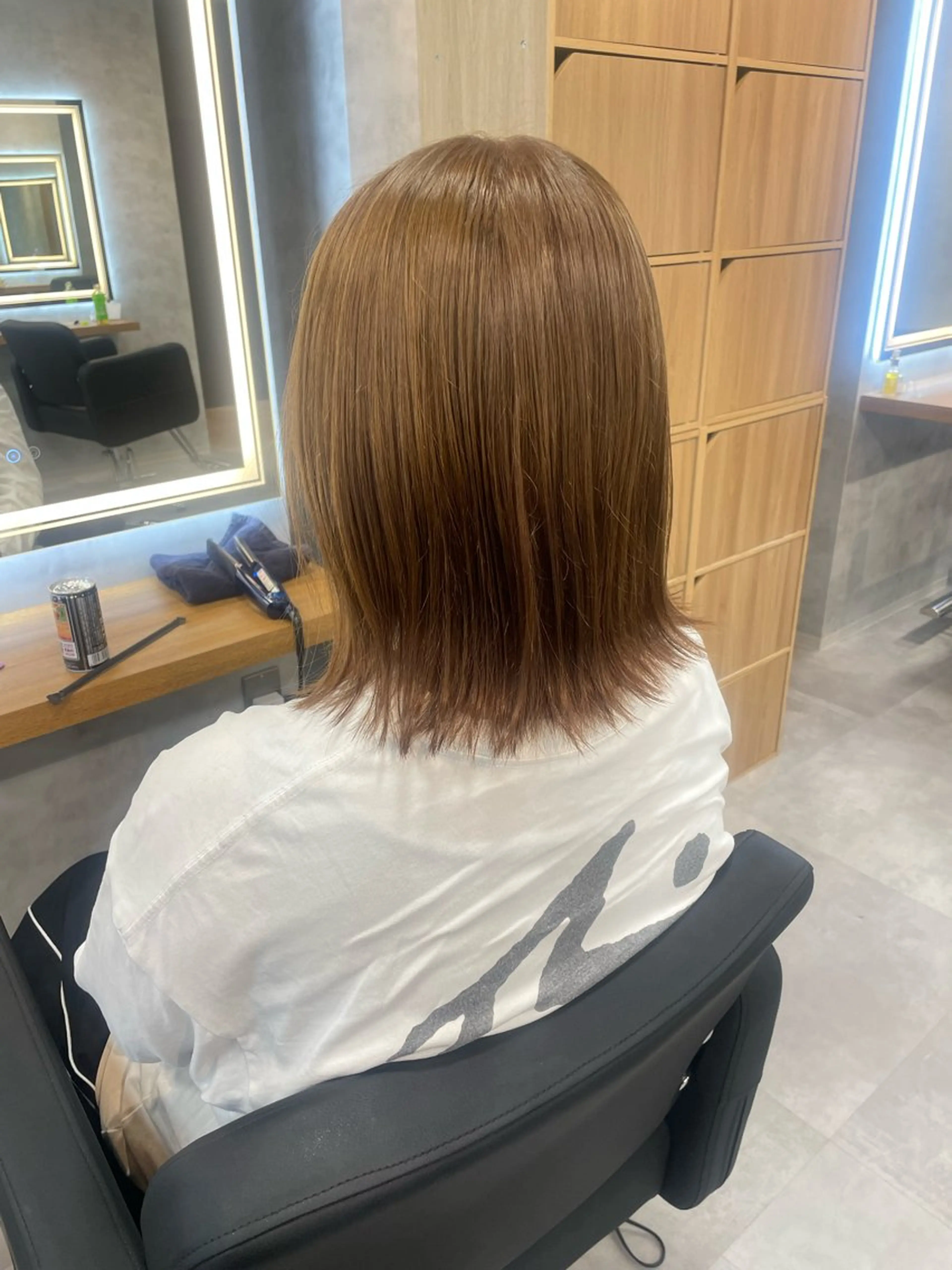 ミディアム カラー ヘアアレンジ ベージュカラー ブリーチ 透明感カラー/推しカ ラー☁️JURAのヘアスタイル