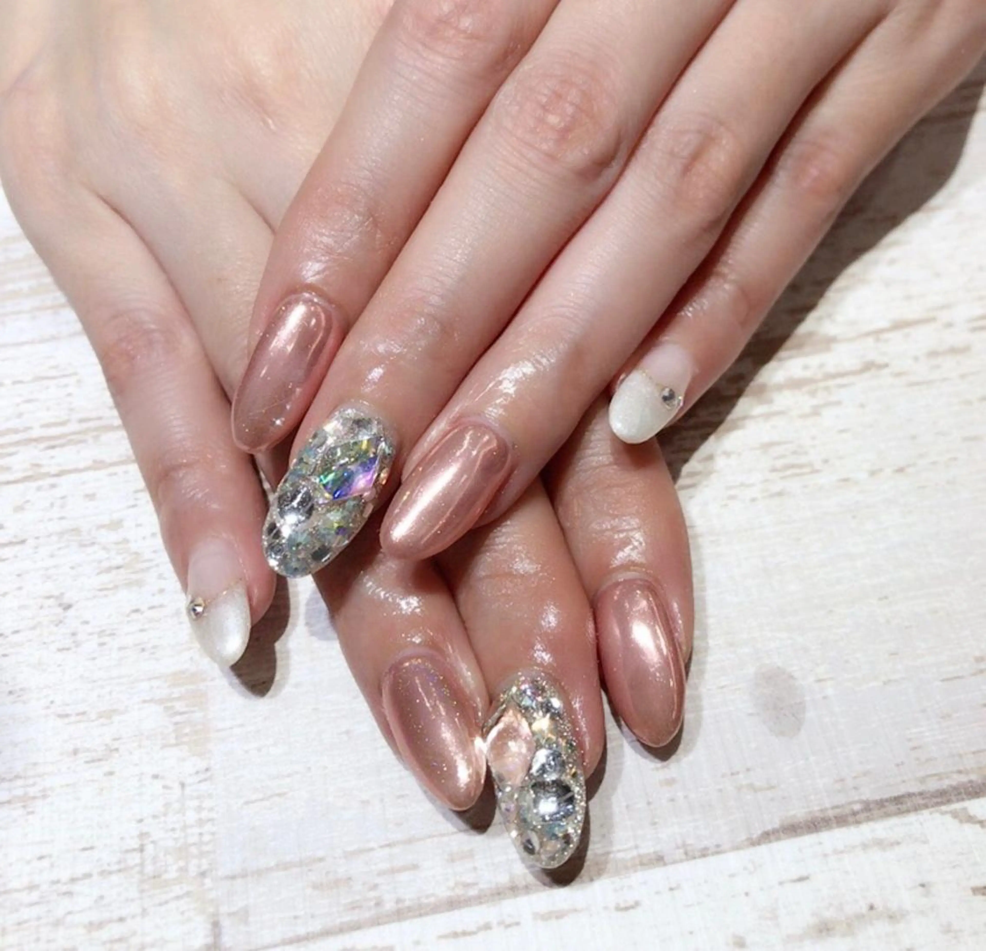 ネイル ミラーネイル Lino+ ネイル&よもぎ蒸しのネイルデザイン