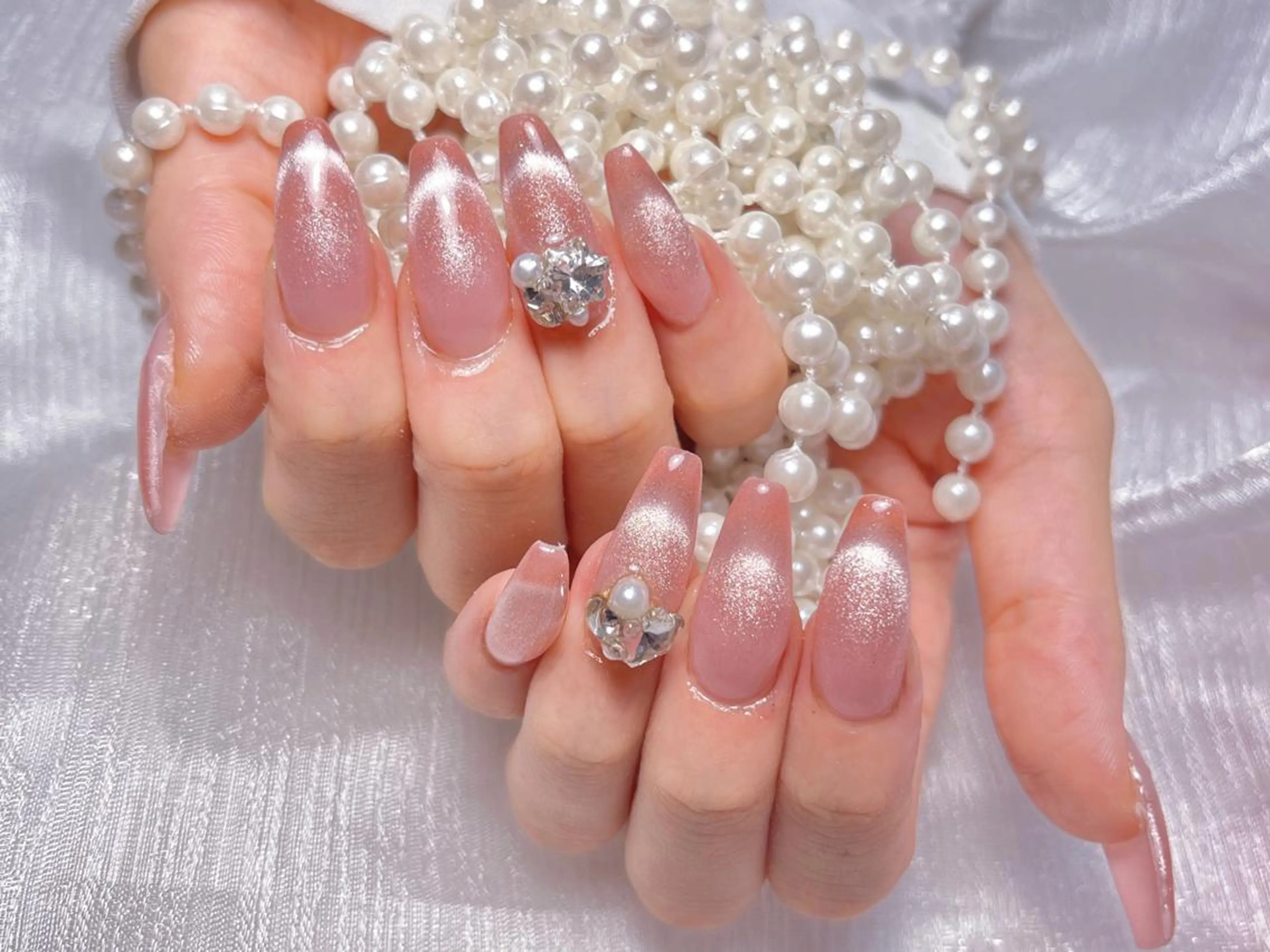 🧚♀️チップ長さだしマグネットフレンチ+2個大きいパーツの写真