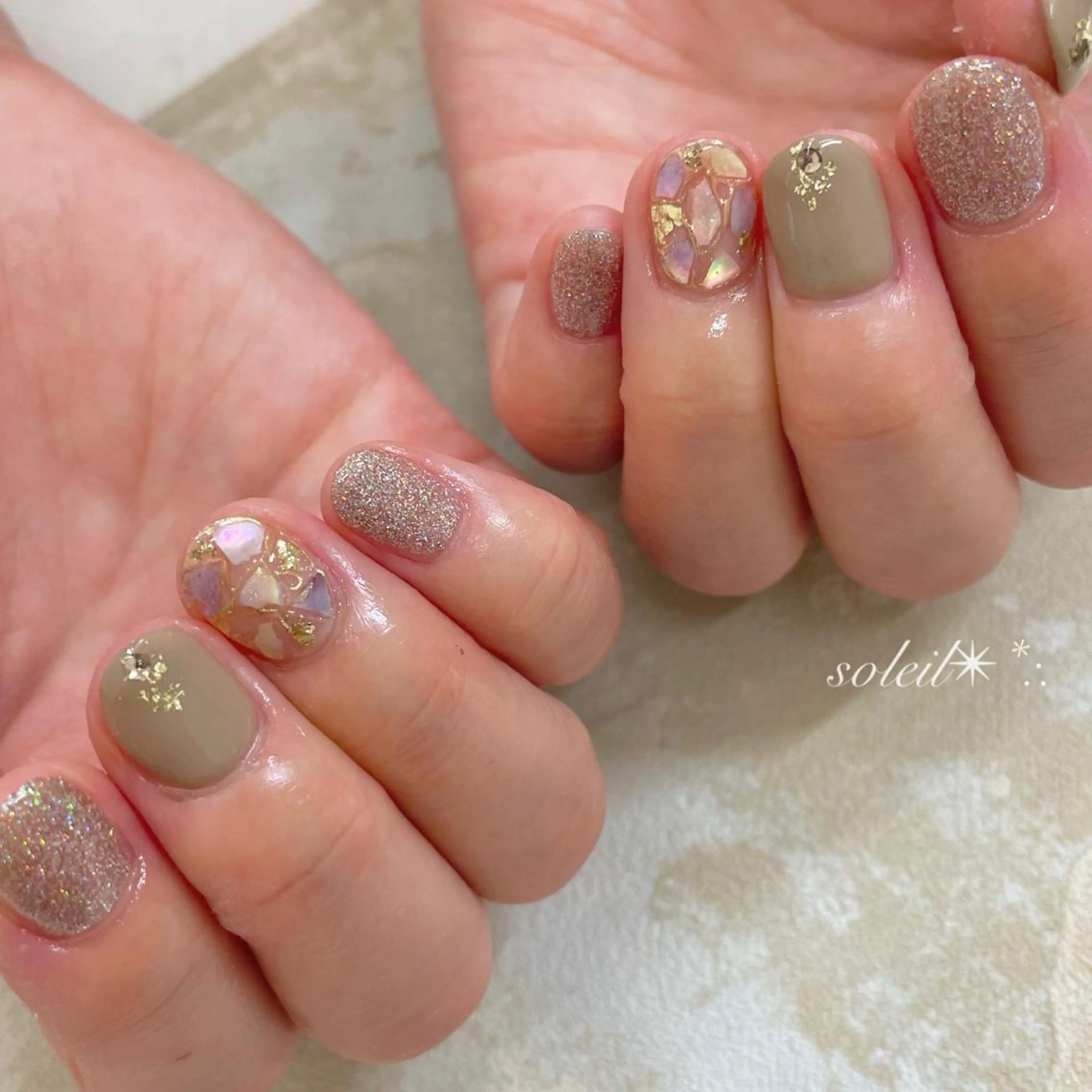 ネイル クリアネイル フラッシュネイル ジェルネイル ラメ(グリッター) 大理石ネイル(マーブル) 粟津 美紀のネイルデザイン
