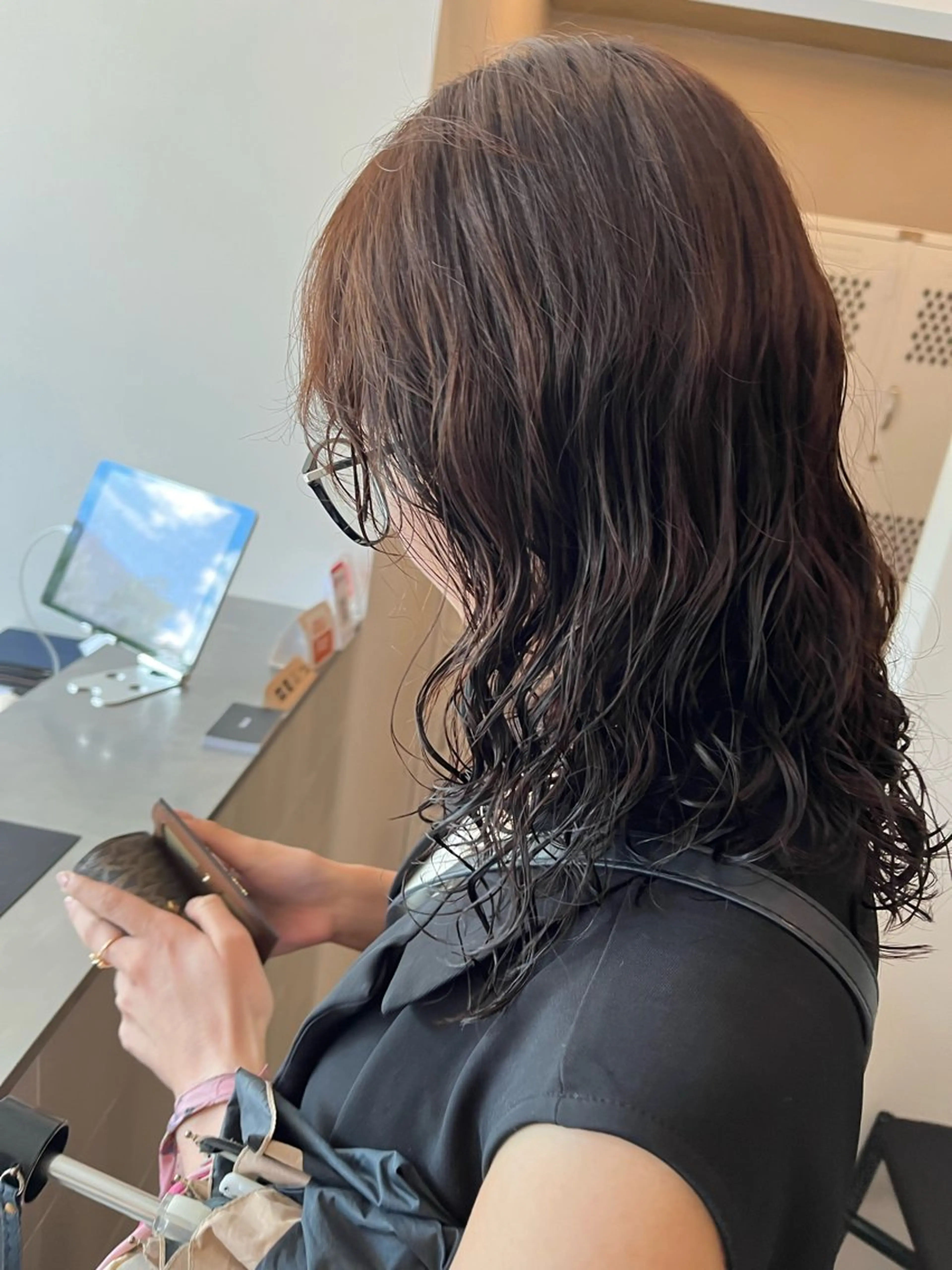 セミロング パーマ 彩葉/ブリーチ/ カットモデル栄・伏見のヘアスタイル