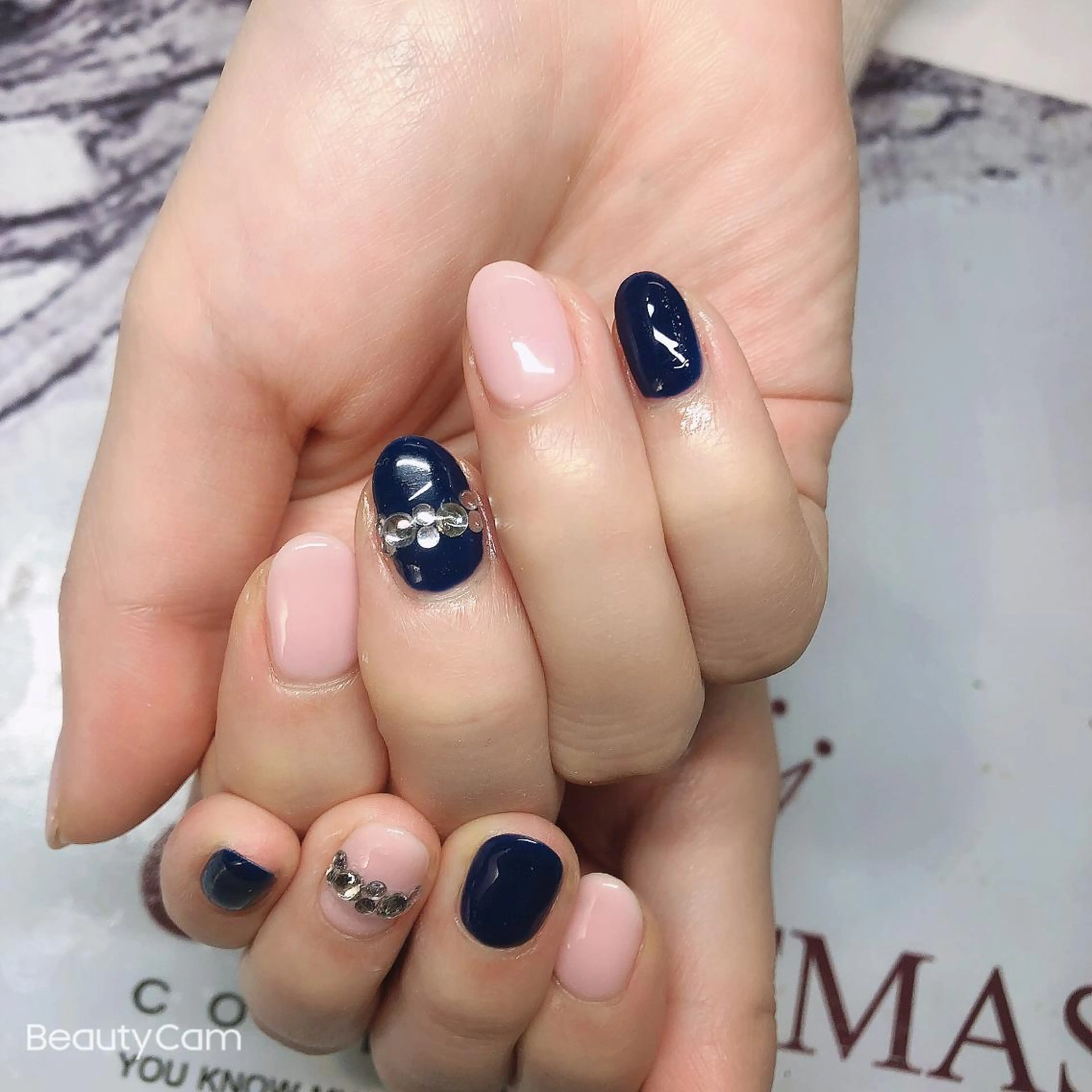 ネイル ガレンドウ 白澤 愛子のネイルデザイン