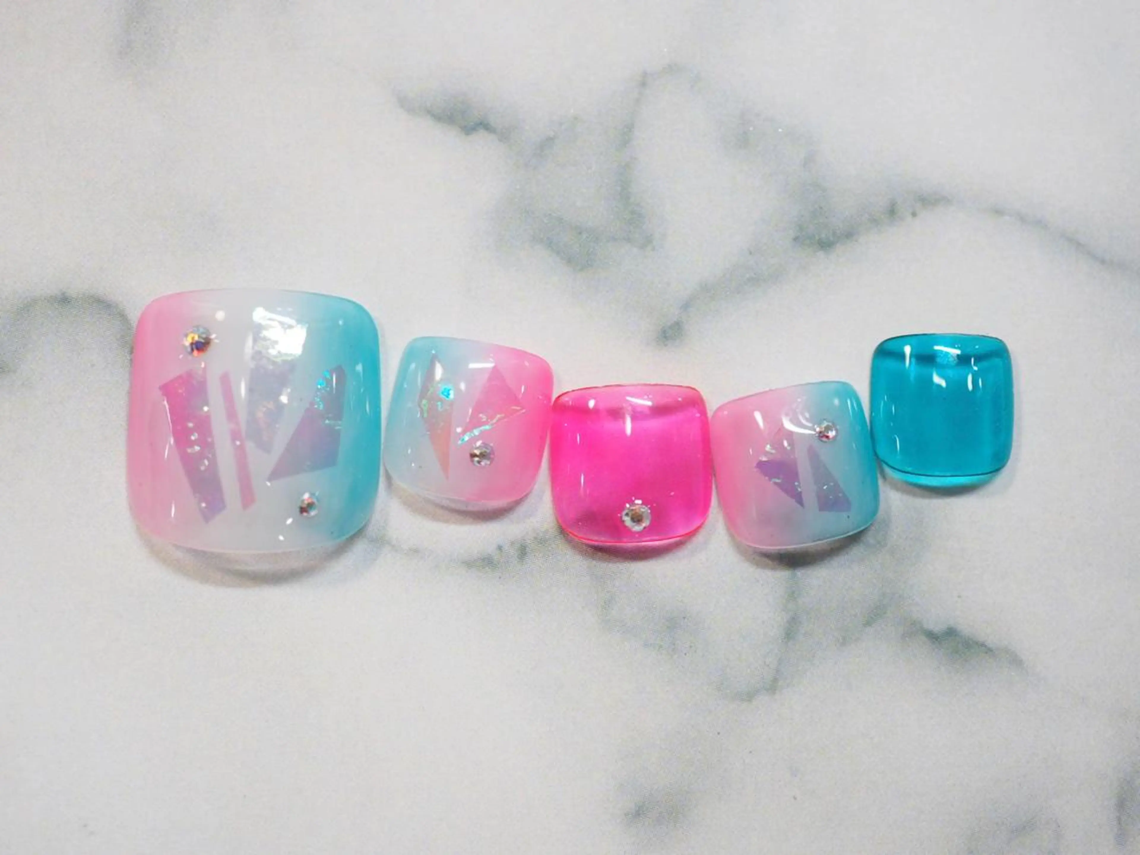 ネイル トップネイリスト Ribbon立川店のネイルデザイン