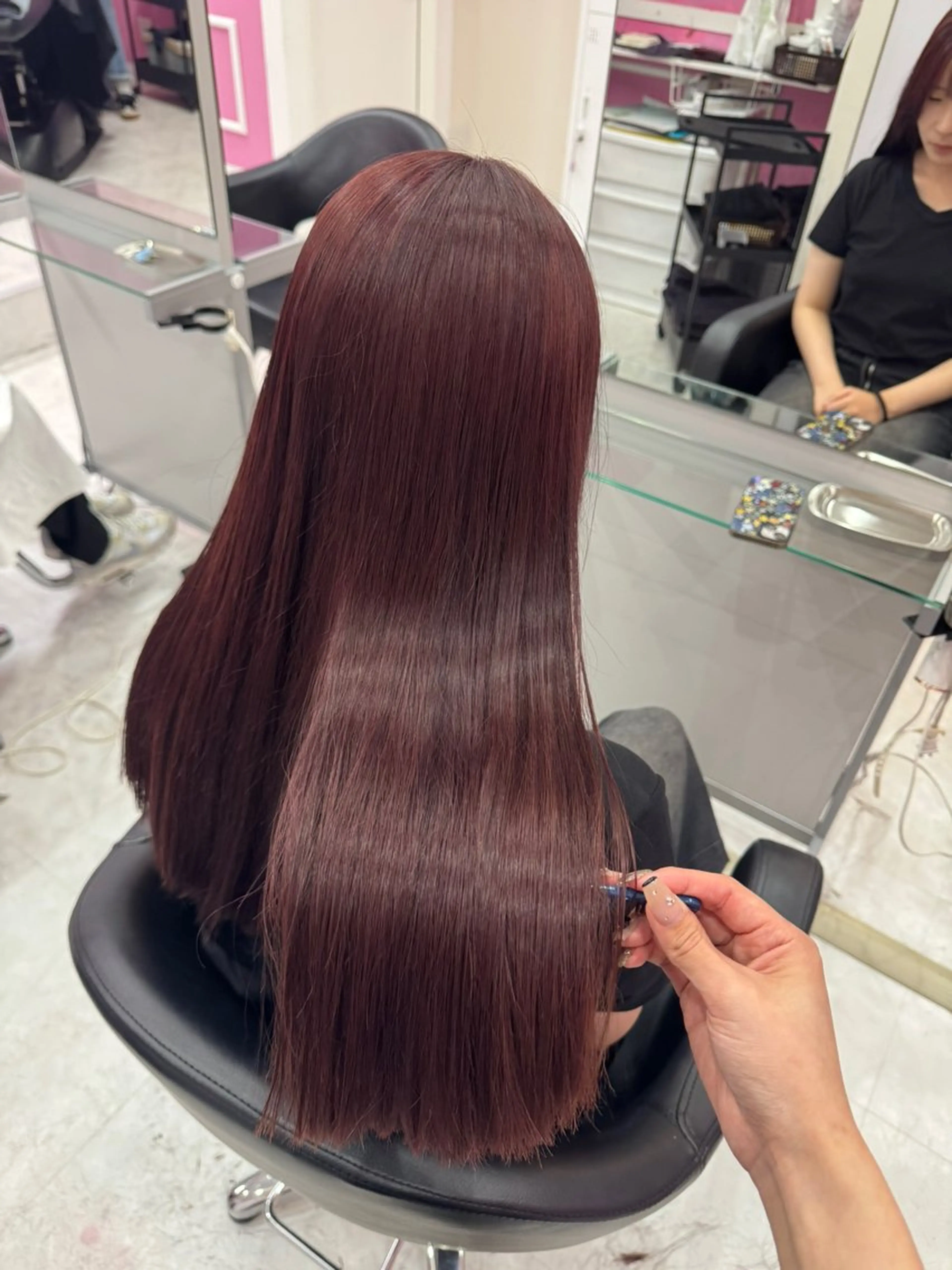 ロング 𝐘𝐮𝐤𝐢 ベージュ系カラーのヘアスタイル