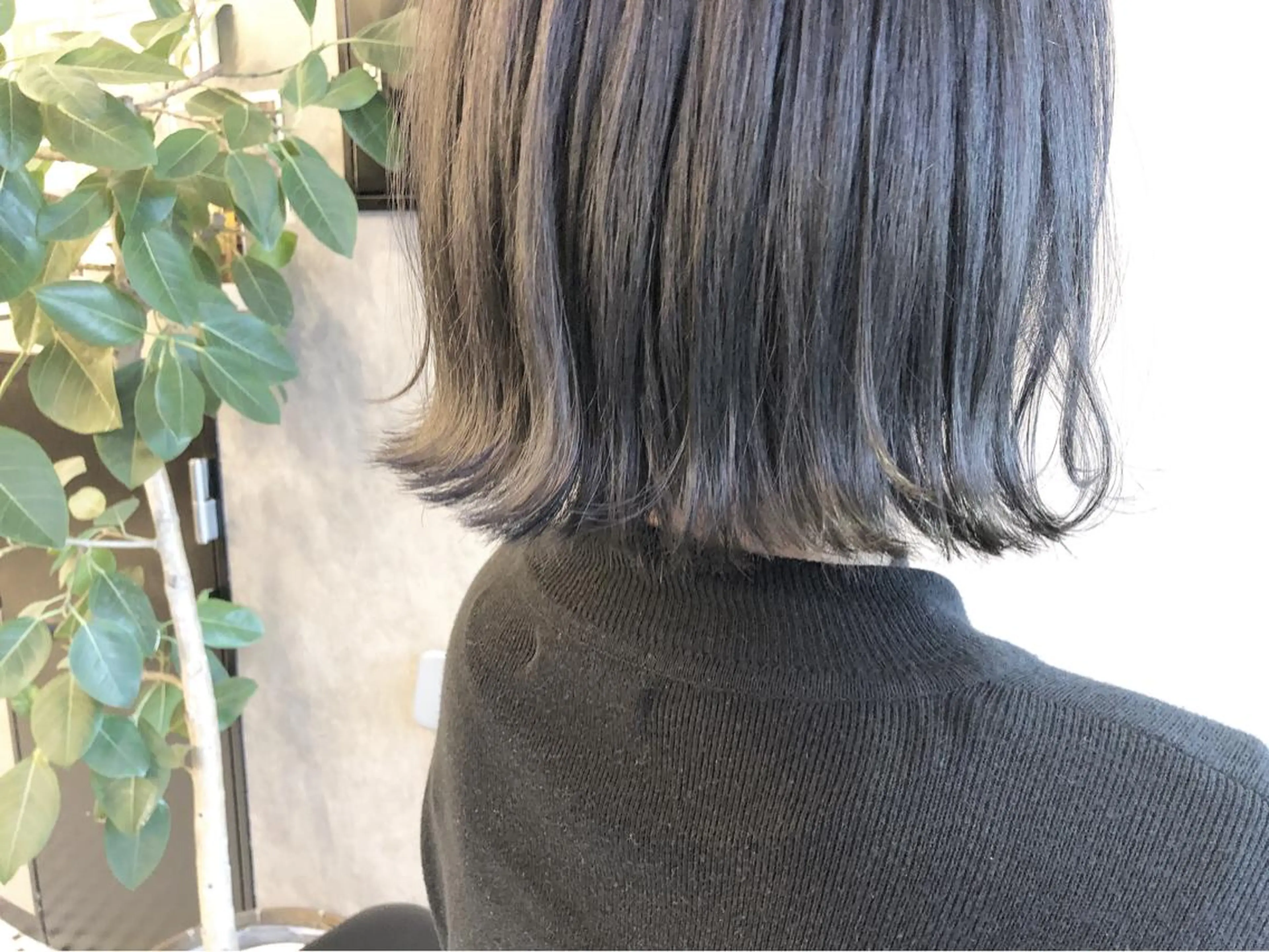 ショート カラー 顔周りレイヤー/韓国 ブリーチminamiのヘアスタイル