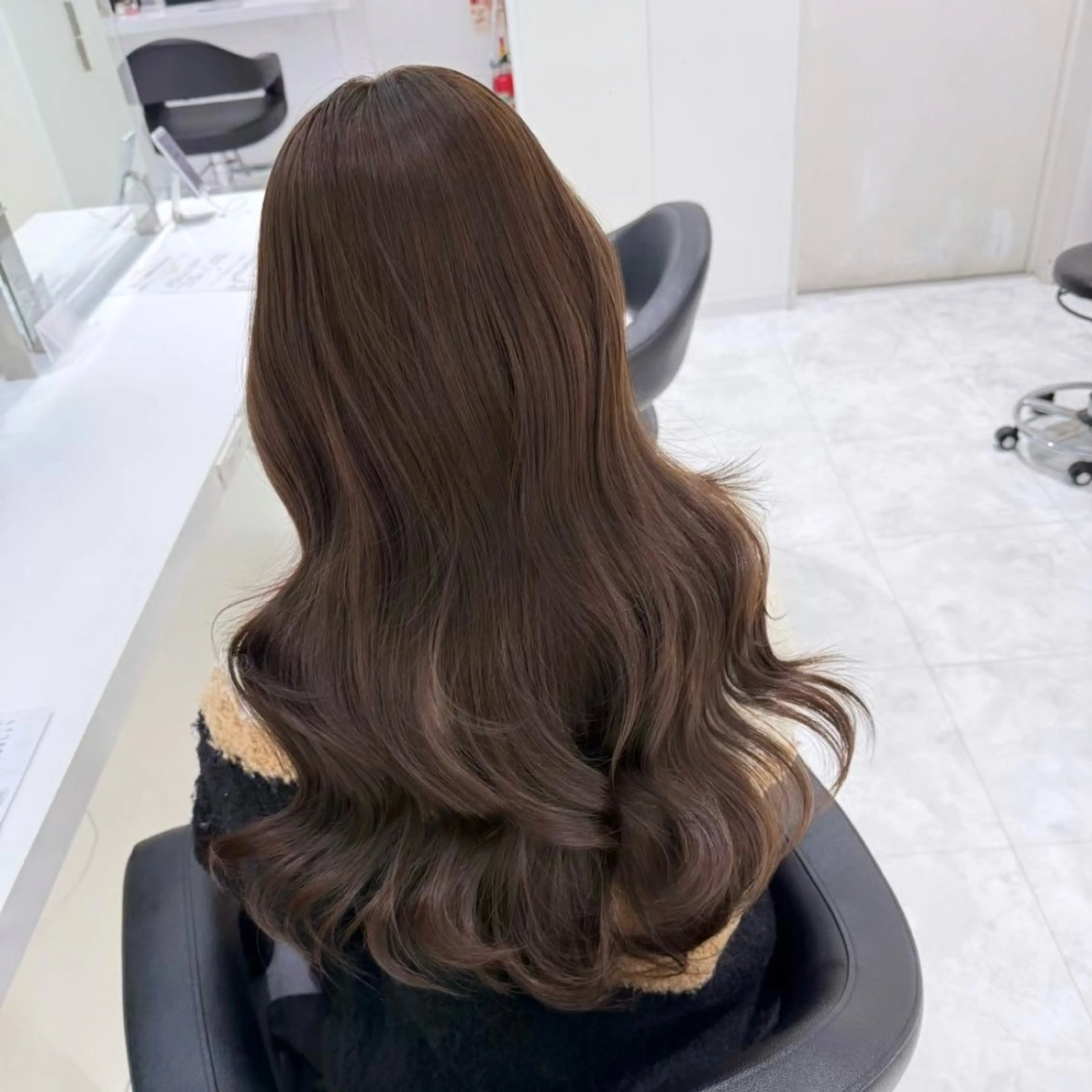 カラー ヘアカラー トリートメント 🤍ブリーチなし ブラウンhimi🤍のヘアスタイル