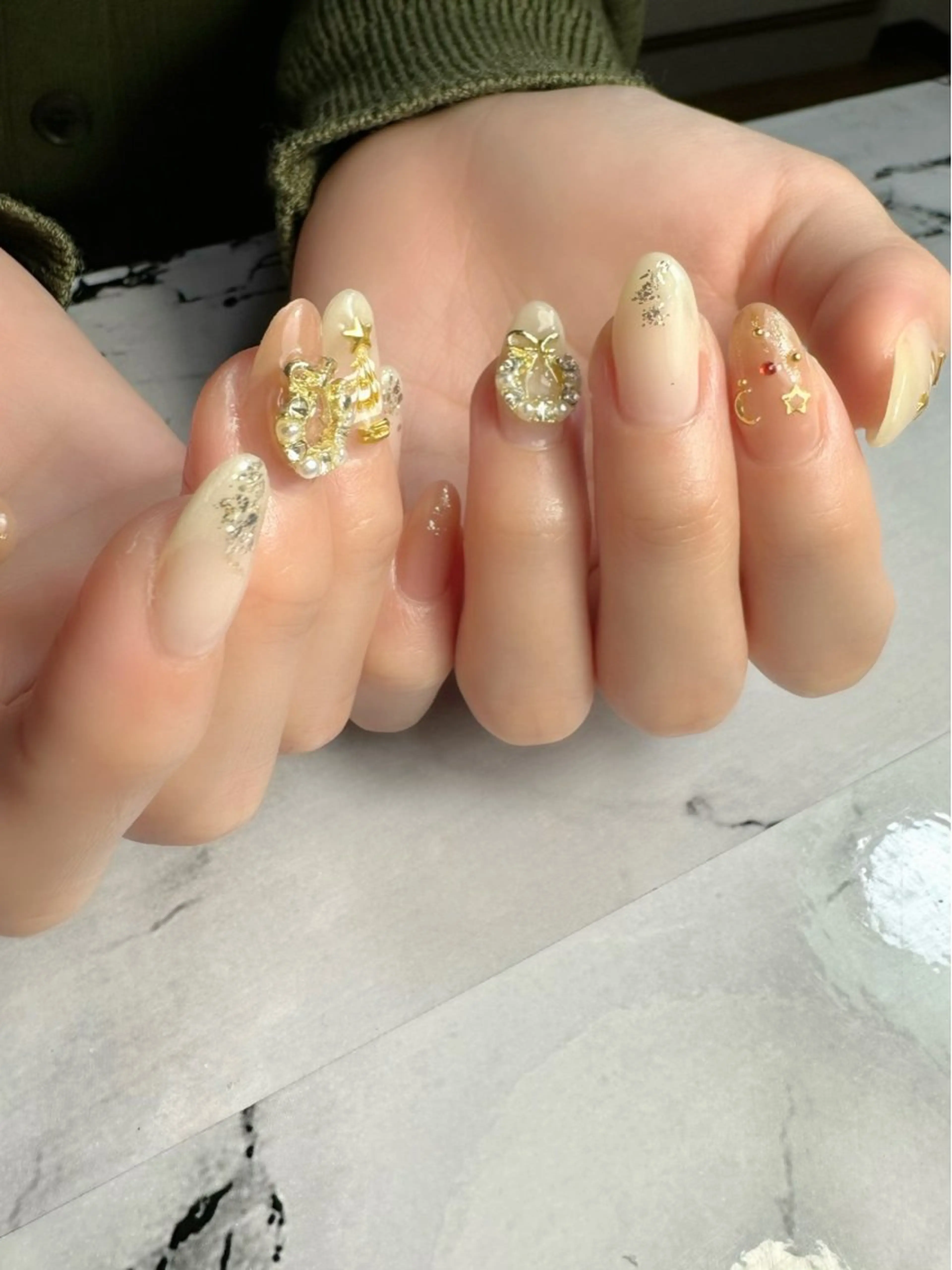 ネイル 新山 聖のネイルデザイン