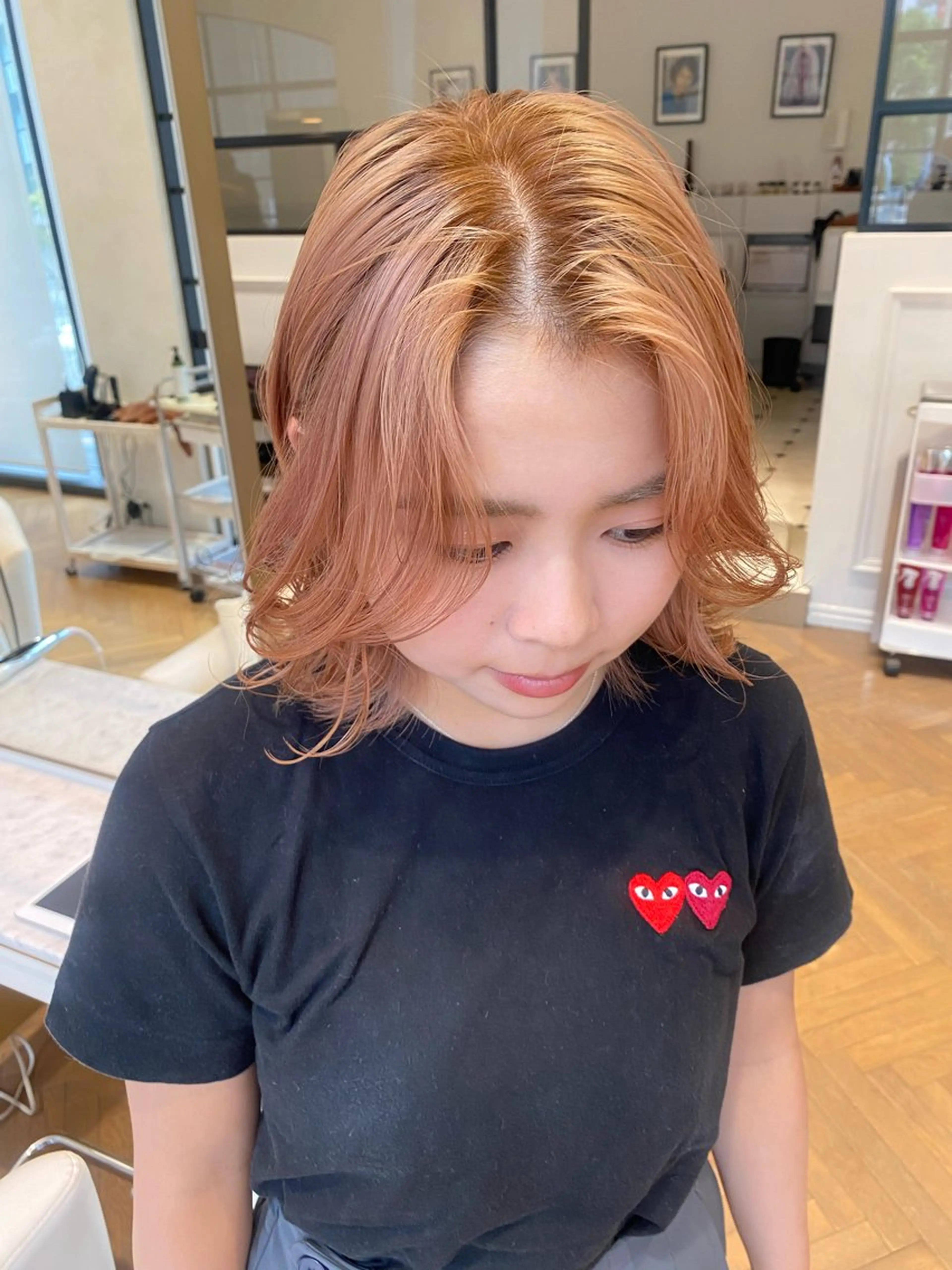 ミディアム カラー ベージュカラー ブリーチ 増井 彩乃のヘアスタイル