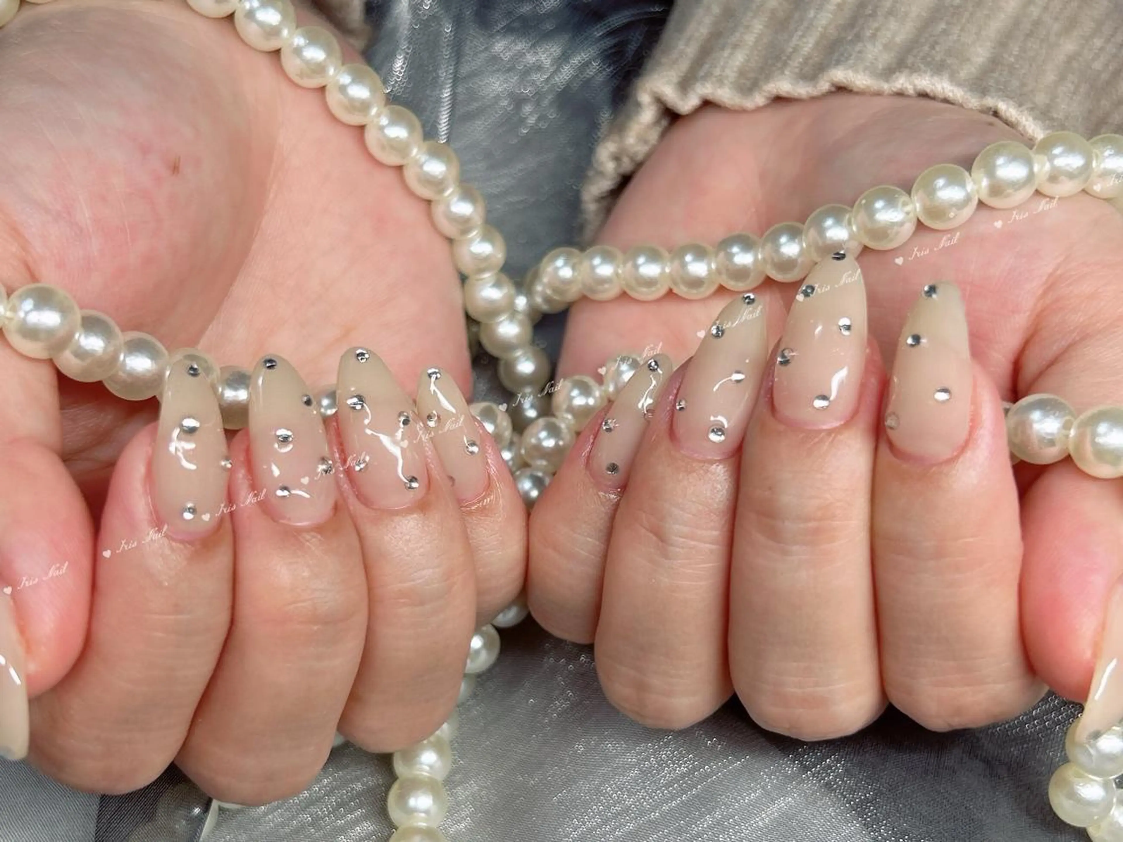 ネイル アートネイル チークネイル フレンチネイル ジェルネイル ホログラムネイル 🍒IRIS Nail🌸のネイルデザイン