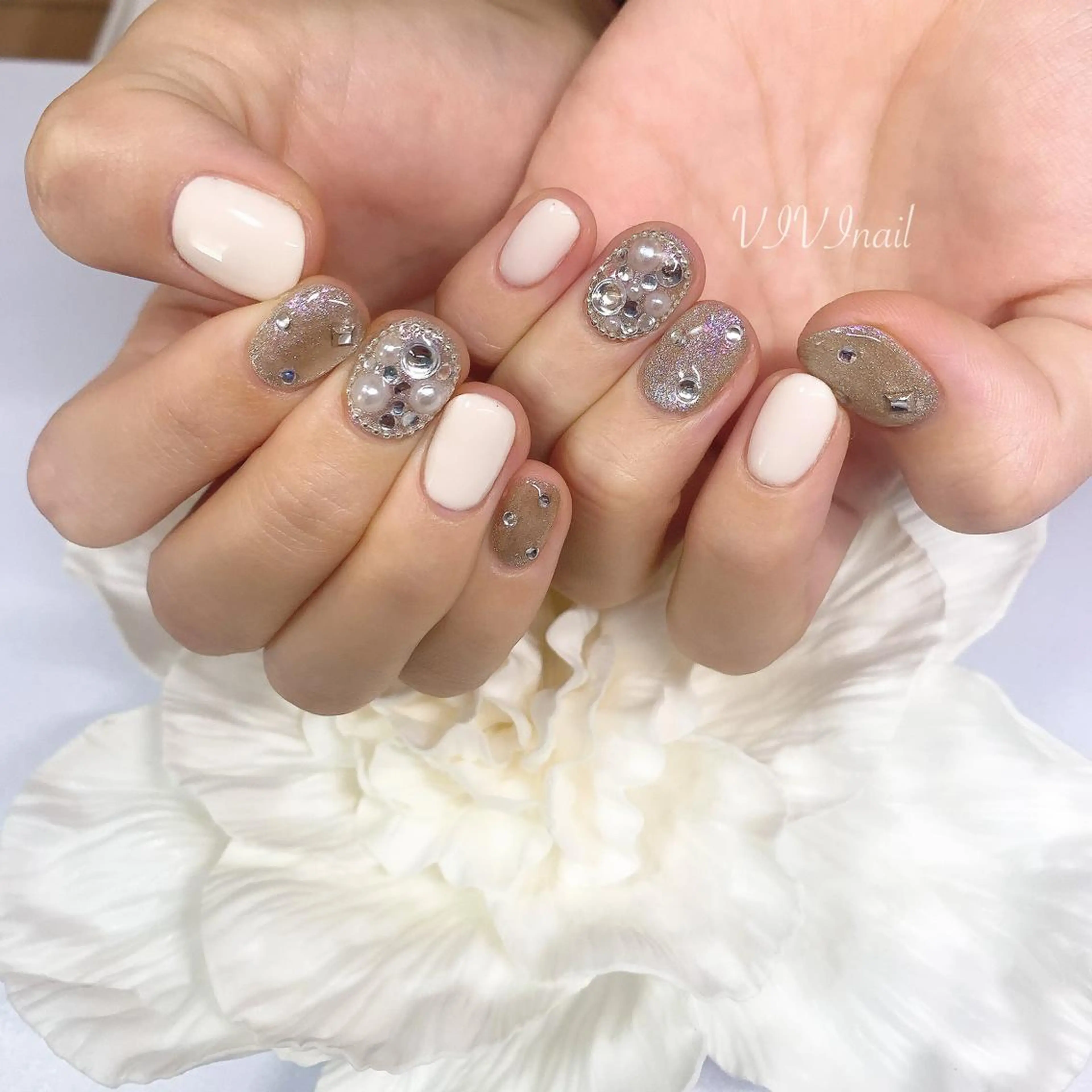 ネイル キラキラネイル 韓国ネイル ハンドネイル vivi nailのネイルデザイン