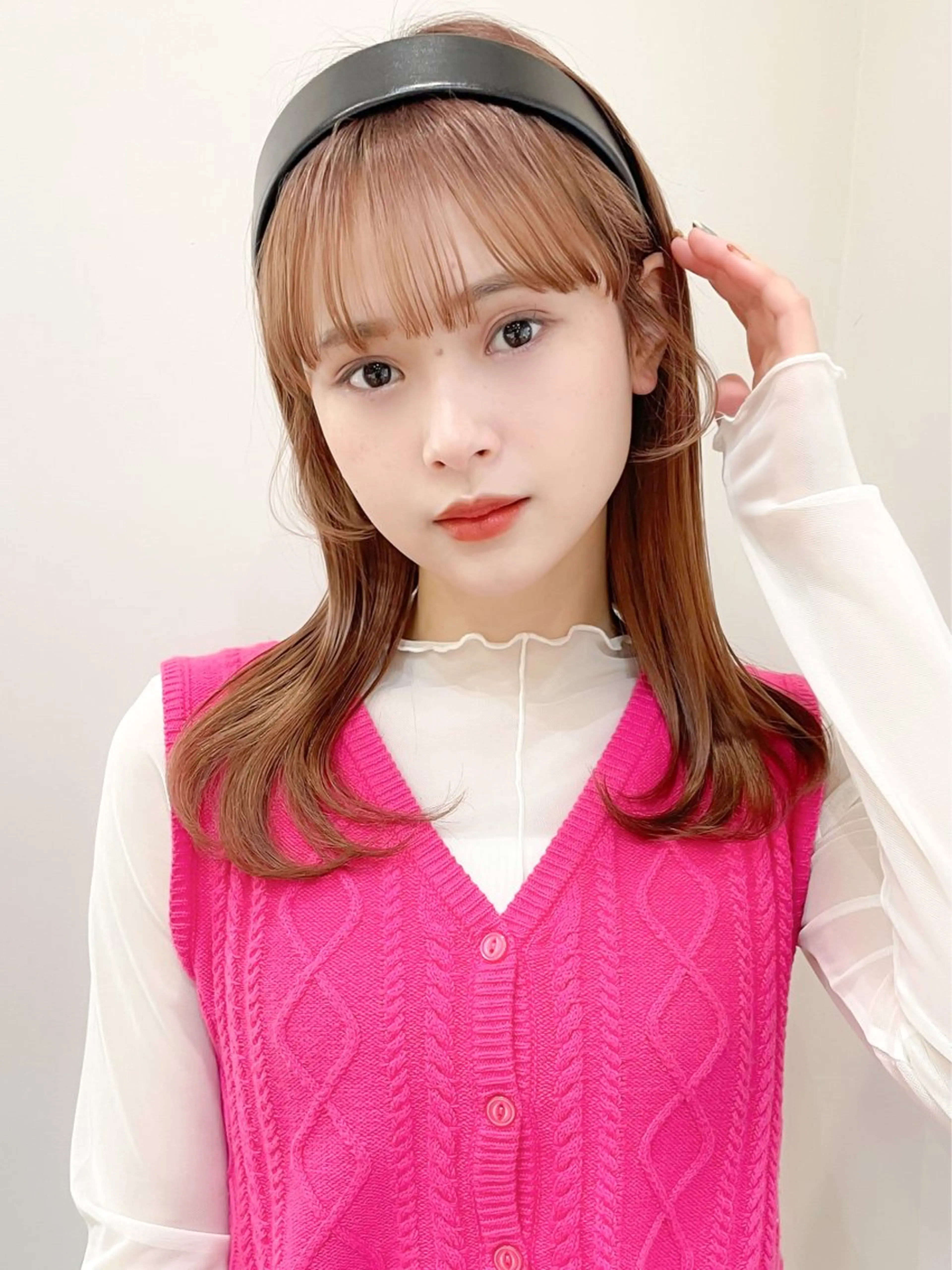 ミディアム カラー ブリーチ ケアブリーチ ダブルカラー ハイライトカラー イルミナカラー カット ヘアカラー ミディアム/顔周り/ ベージュ🌼mayuのヘアスタイル