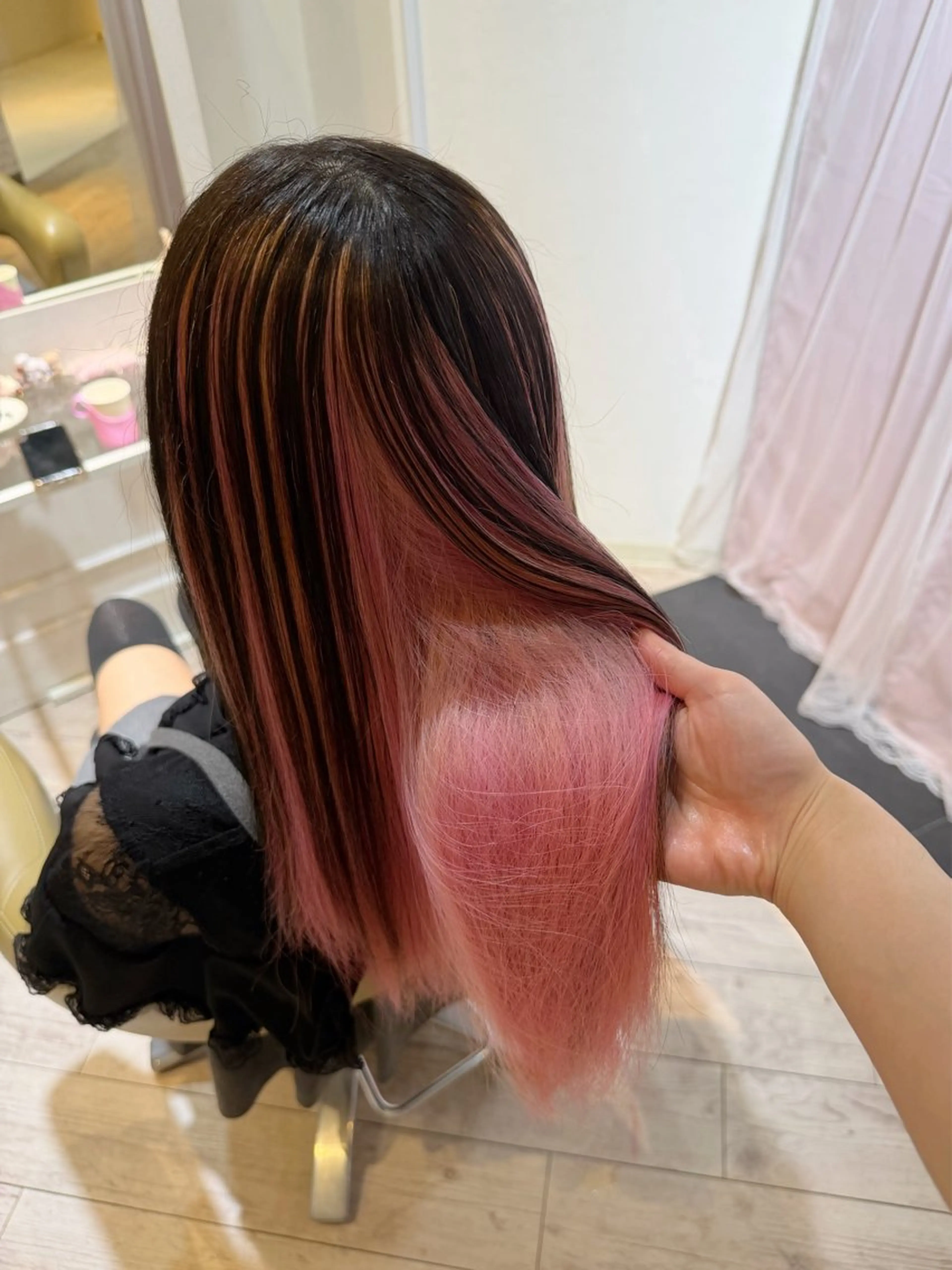 セミロング カラー ピンクカラー ヘアカラー ハイトーン/アレンジ かなで⊹ ࣪ ˖⟡のヘアスタイル