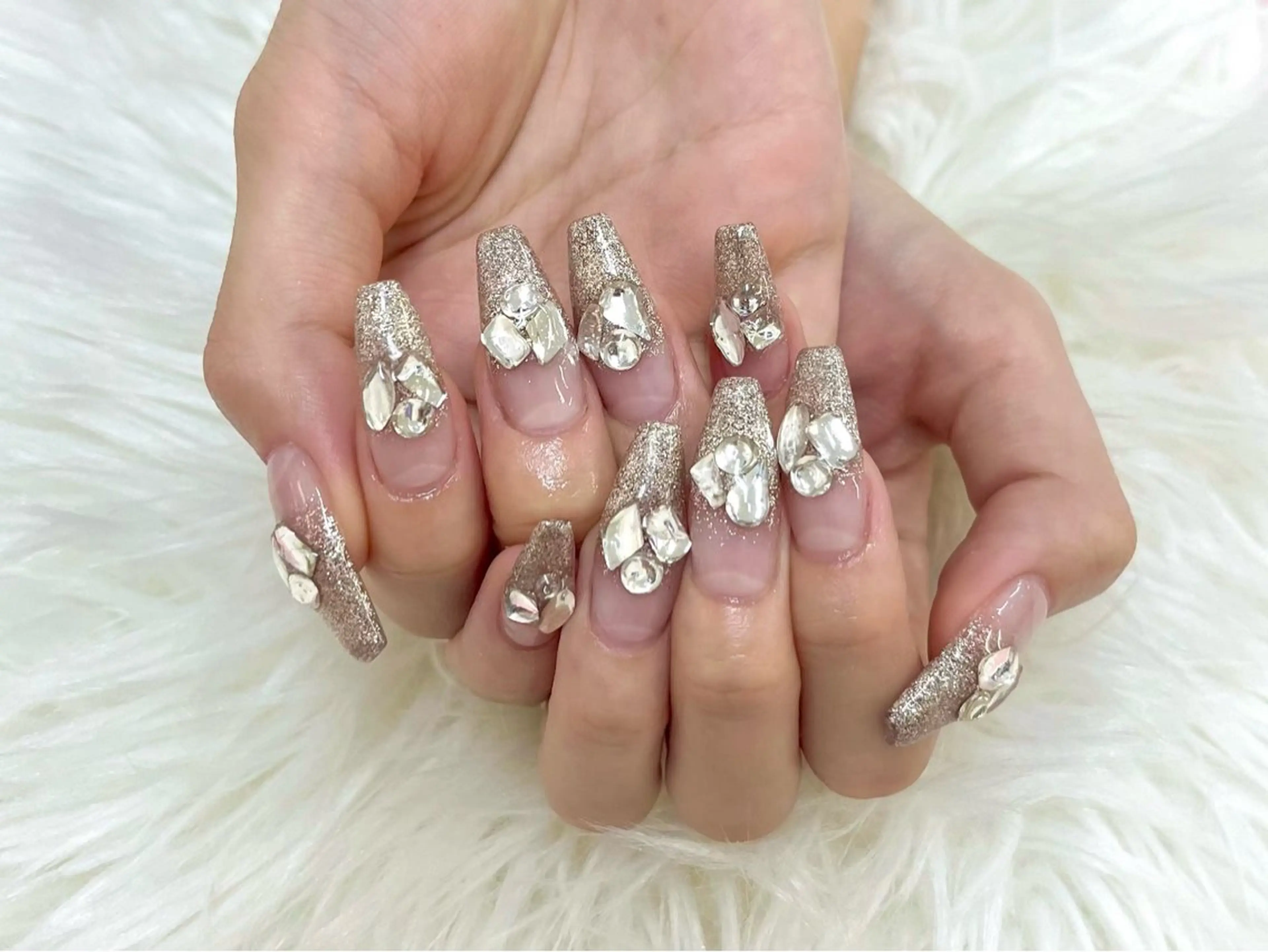 ネイル ネイルサロンリベラ 金山店　水野のネイルデザイン