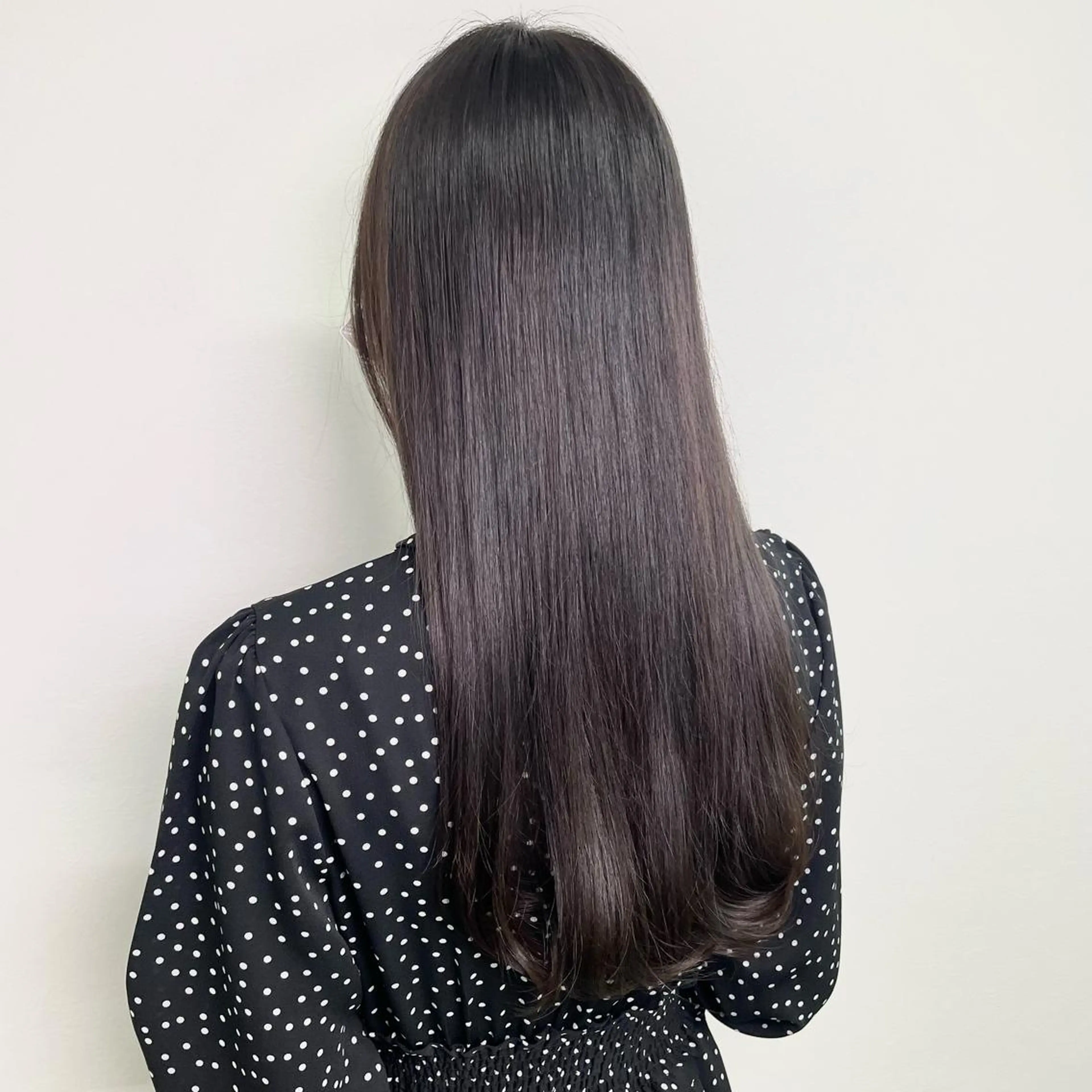 ロング カラー 肌に馴染む暗髪 梅田・増田のヘアスタイル