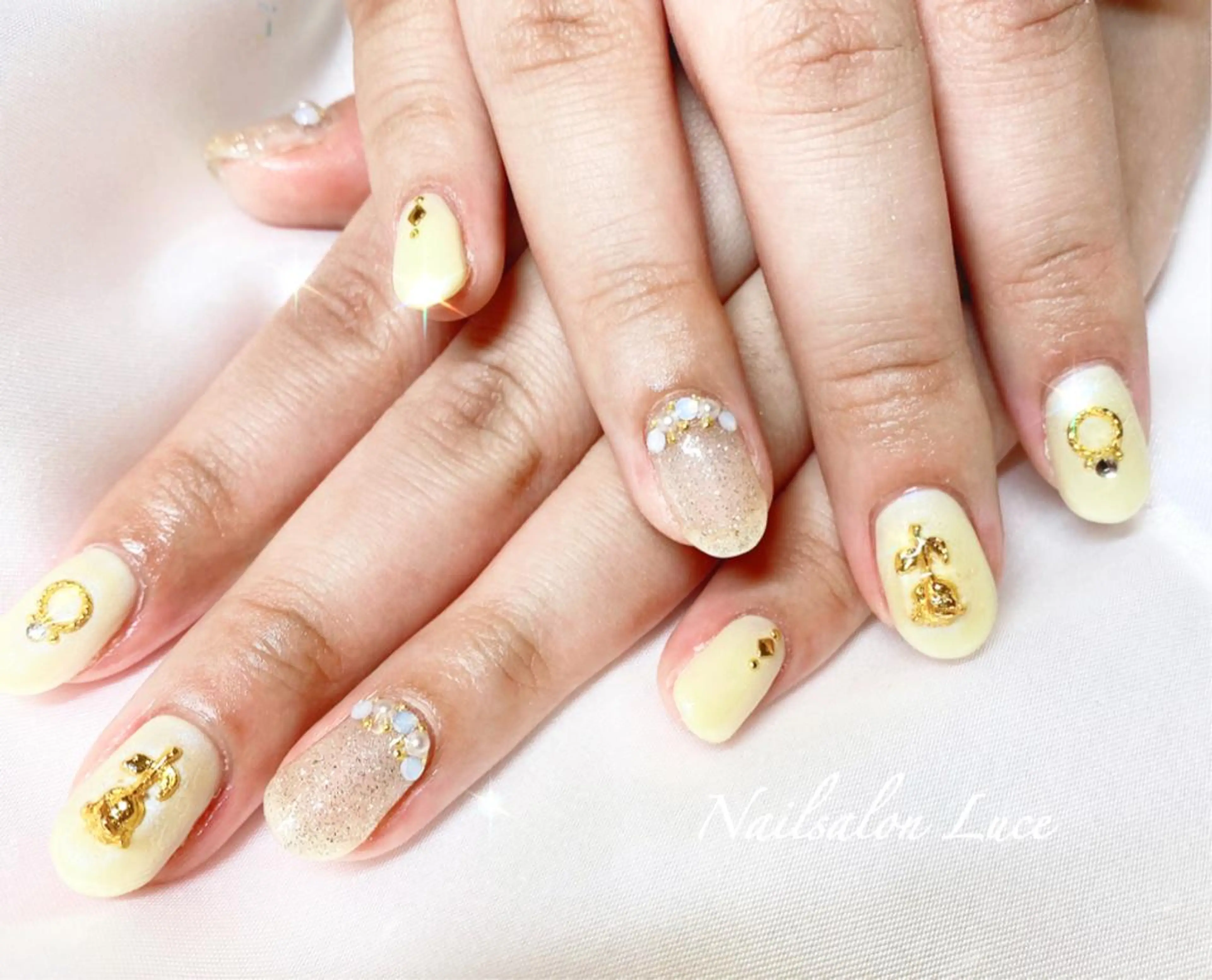 ネイル ジェルネイル 黄色 まつ毛、ネイル& 脱毛サロン　Lのマツエク・マツパデザイン