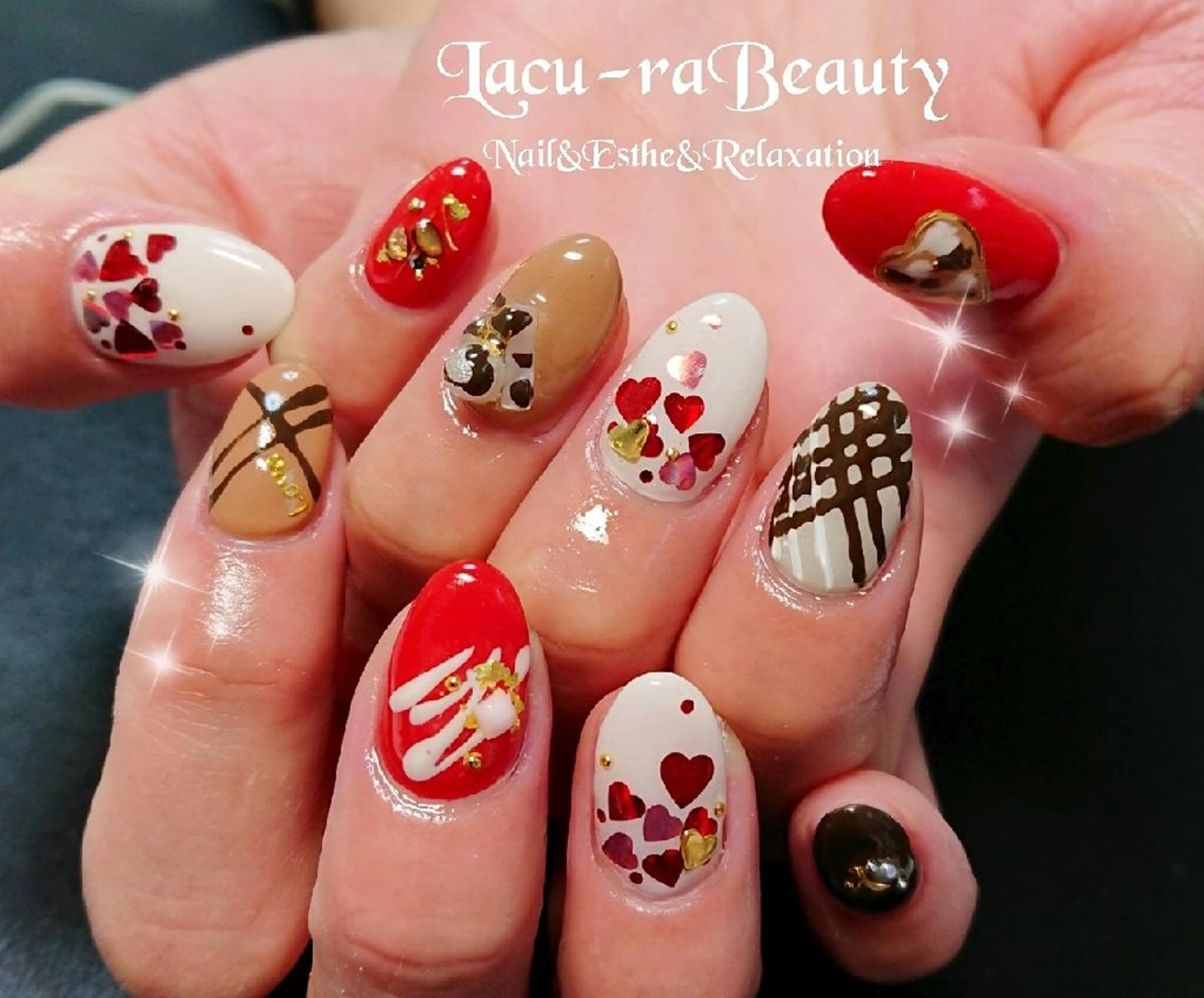 ネイル 小顔と腸の専門店 ラクーラビューティのエステ・リラクイメージ