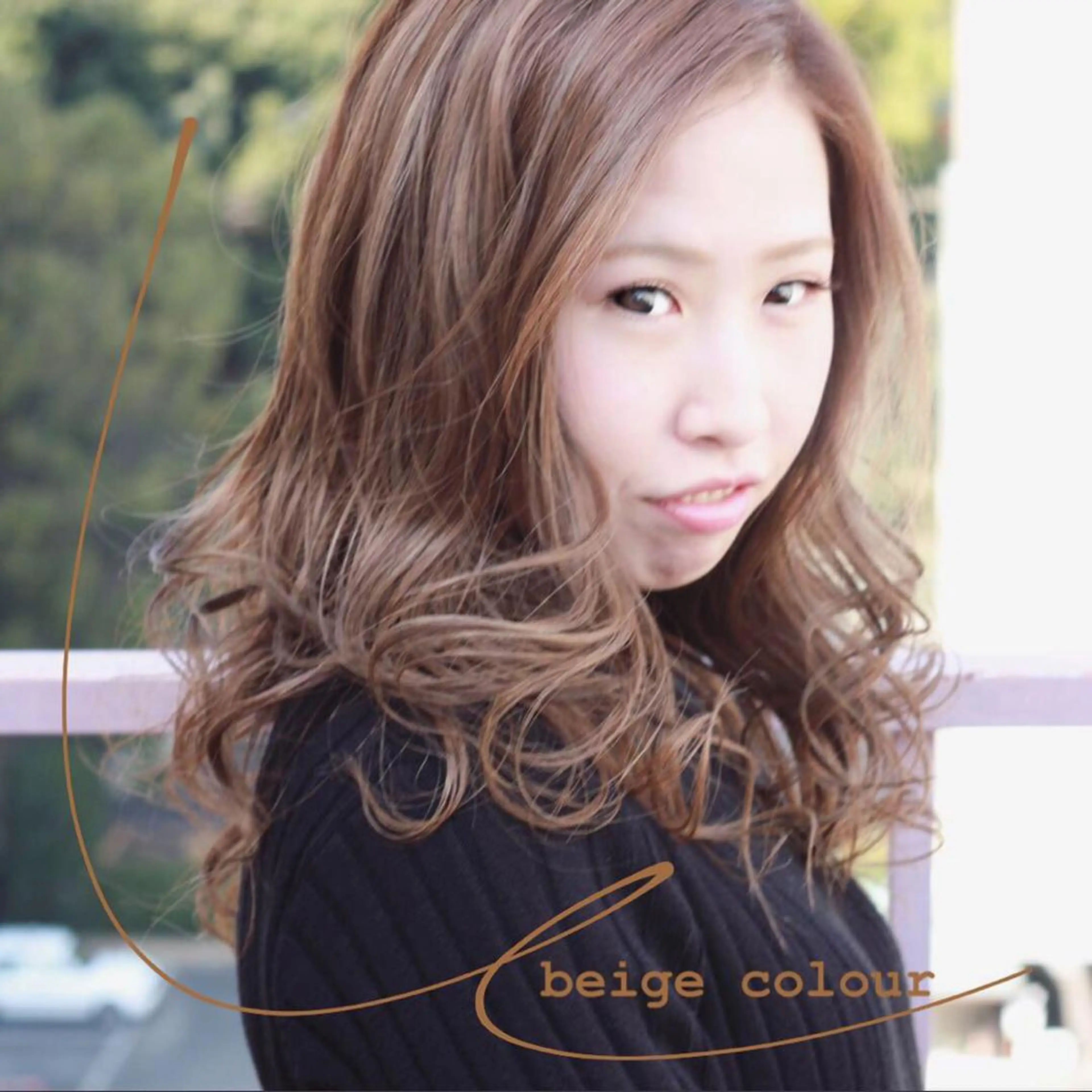 セミロング カラー ベージュカラー ハイトーンカラー ハイトーンベージュ Viage （ビアージュ）のヘアスタイル