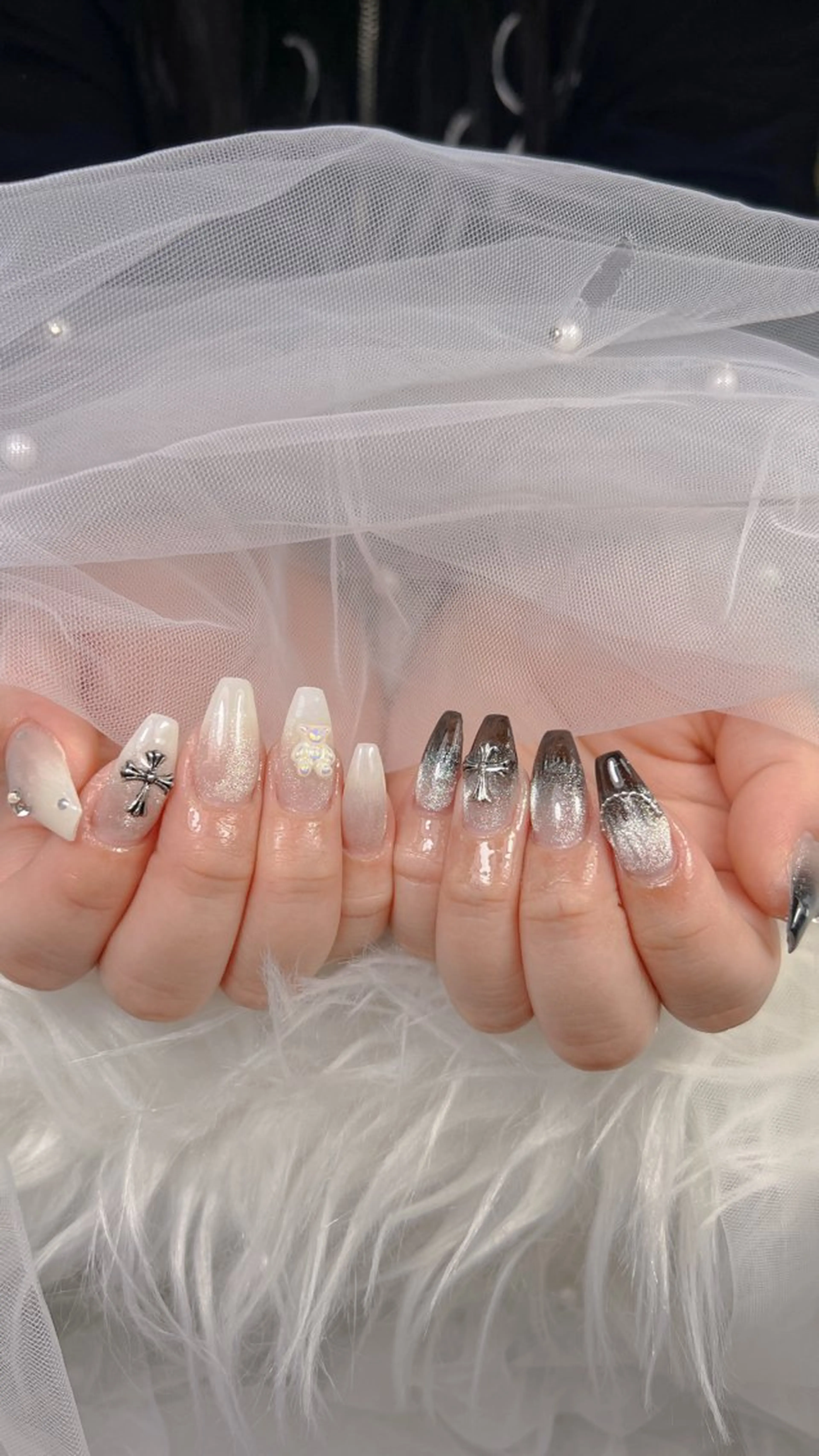 ネイル アートネイル オーロラネイル チークネイル 長さ出し フットネイル ハンドネイル フットネイル ハンドケア Noiranail_ studio川越西口のネイルデザイン