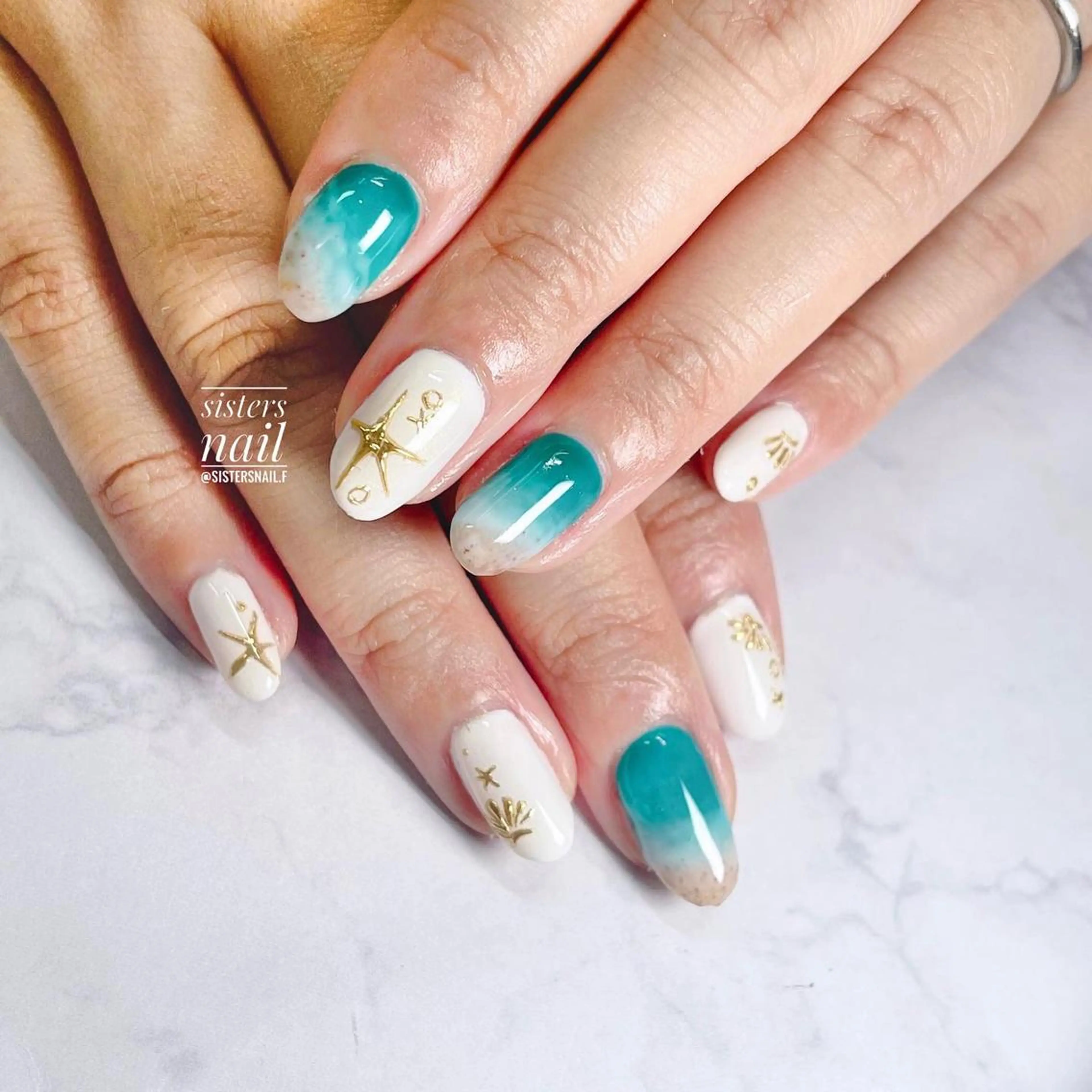 ネイル アートネイル ブルー 持ち込み シンプルネイル 夏ネイル sisters nail.fのネイルデザイン