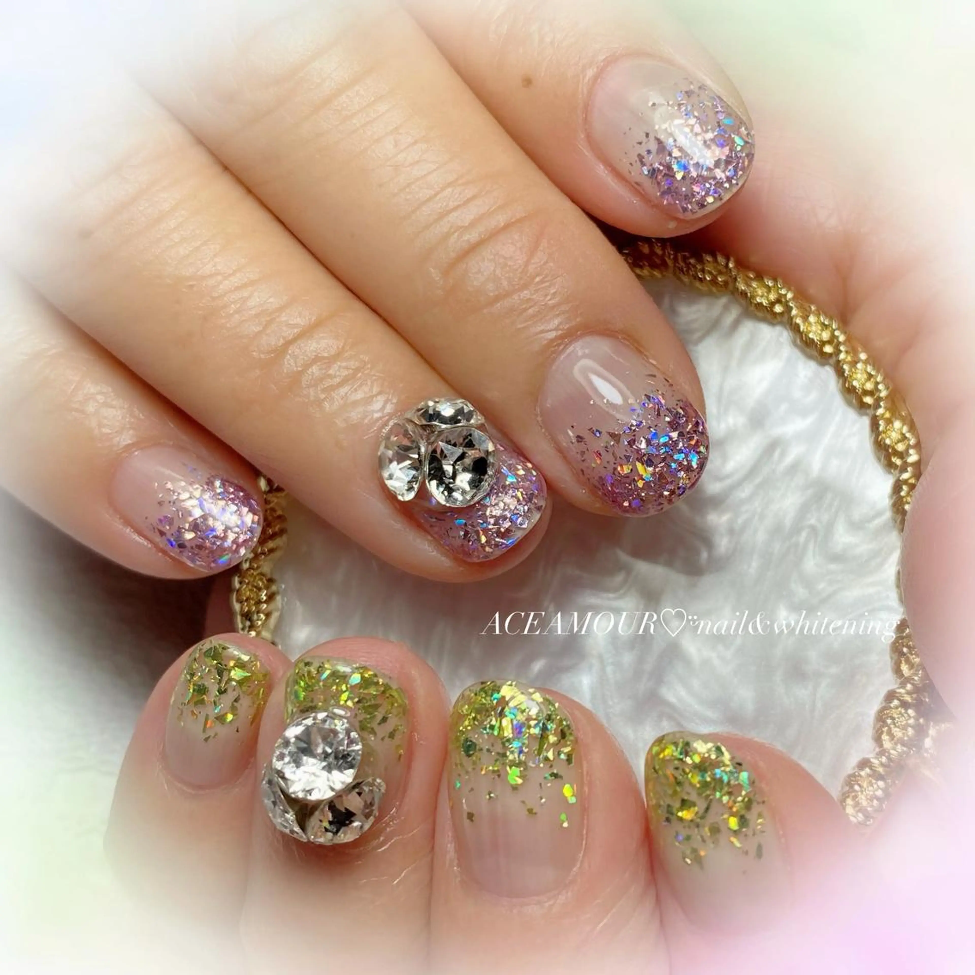 ネイル キラキラネイル ネイル/耳つぼ /新ホワイトニングのネイルデザイン