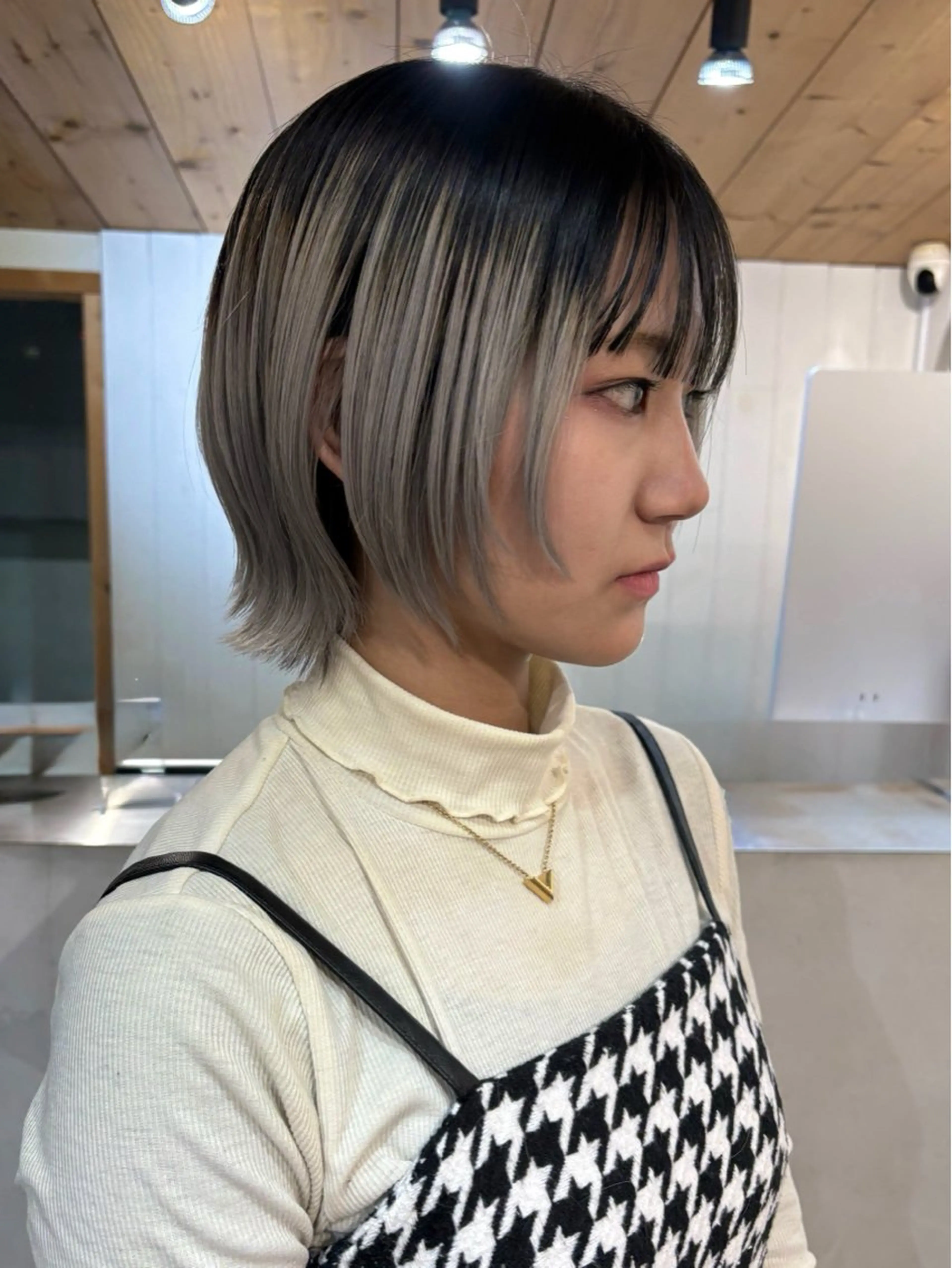 ショート カラー 🫐寒色系カラー 🫐ヤマナカリリカのヘアスタイル