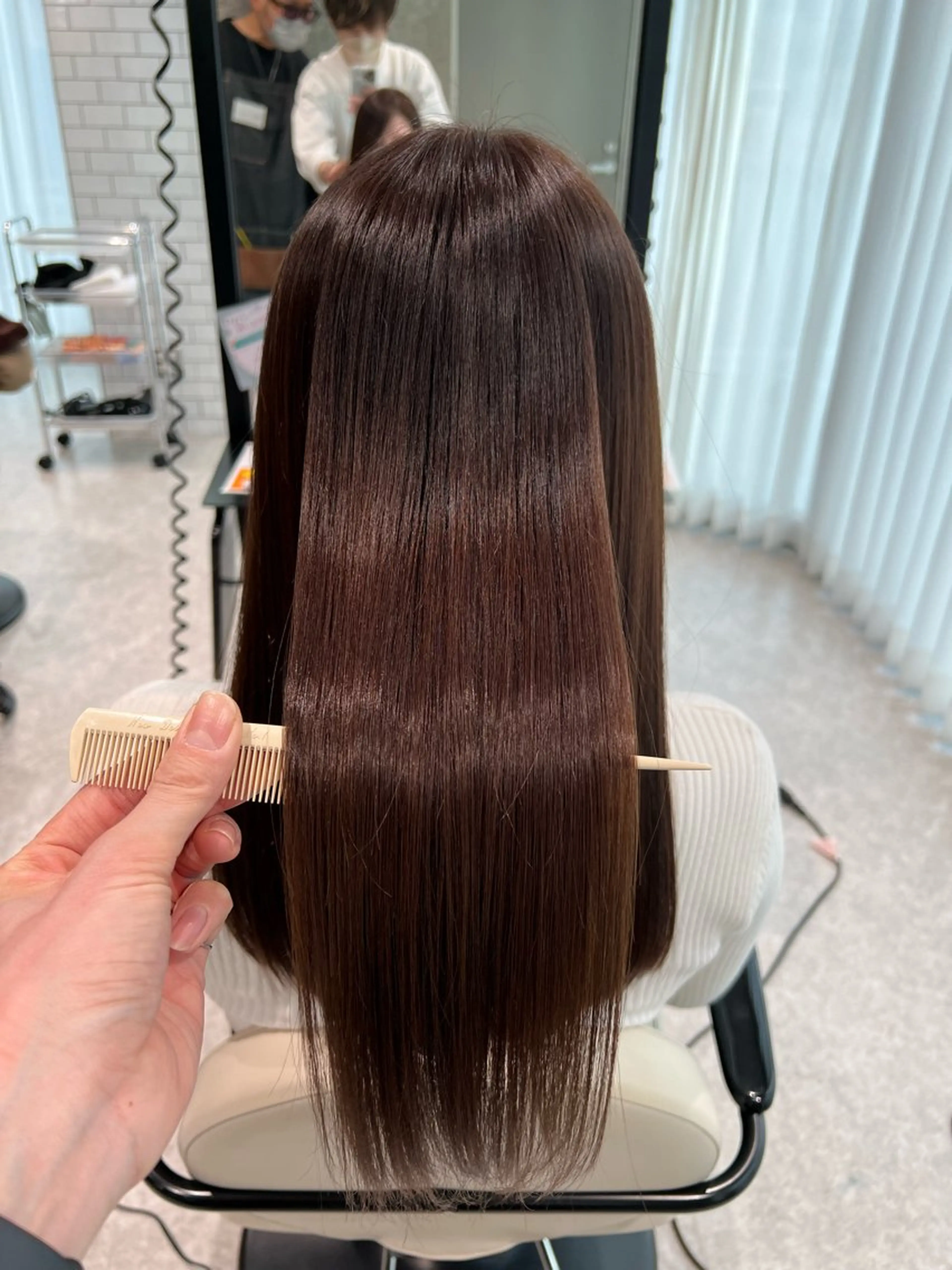 【minimo限定価格】《髪質改善🫧朝も楽に潤サラ美髪🌟》髪質改善酸性縮毛矯正＋保湿トリートメントの写真