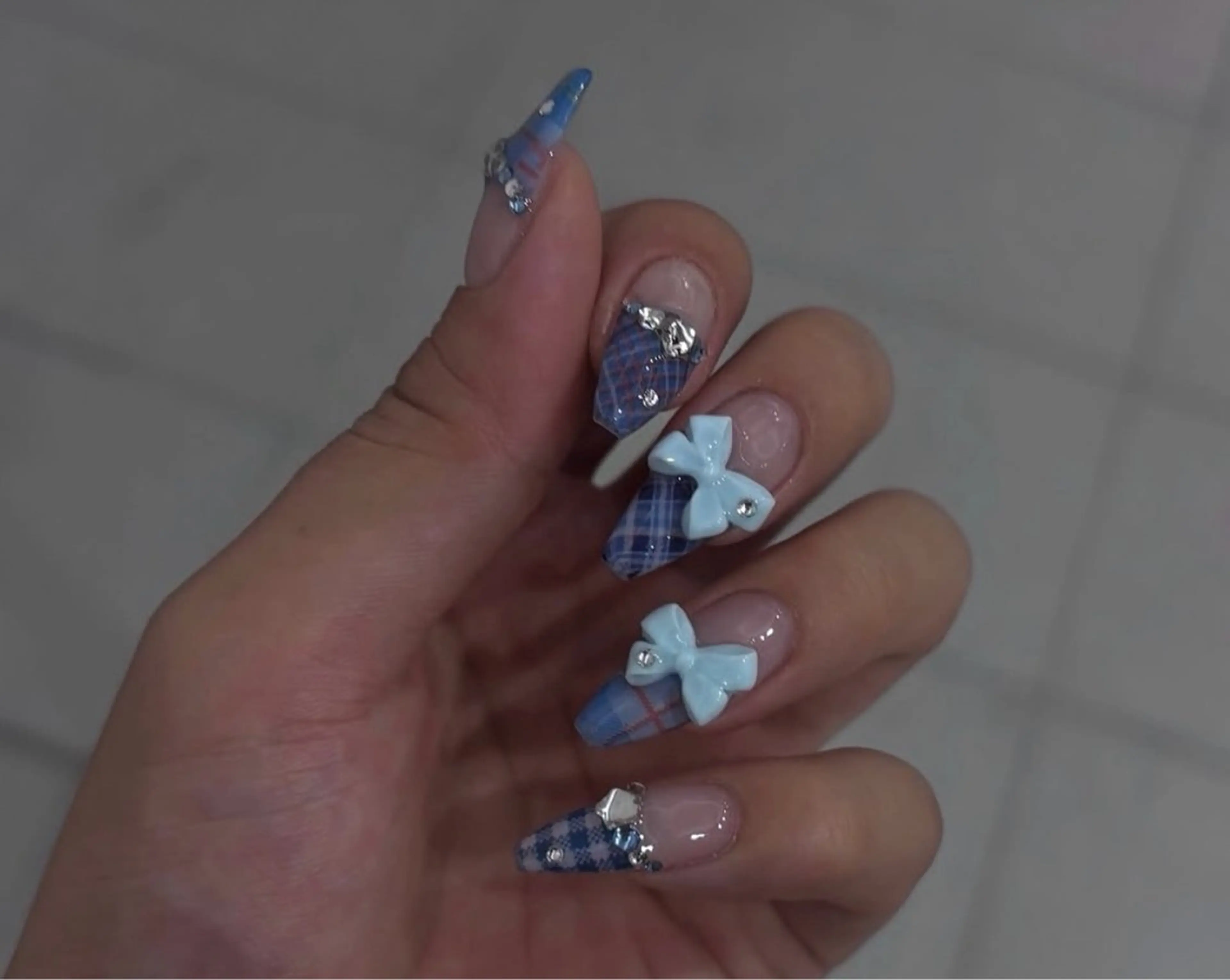 ネイル アートネイル オーロラネイル フレンチネイル ジェルネイル グラデーション ハンドネイル Ryunail所属・Ryu Nail NekoChanのネイルデザイン