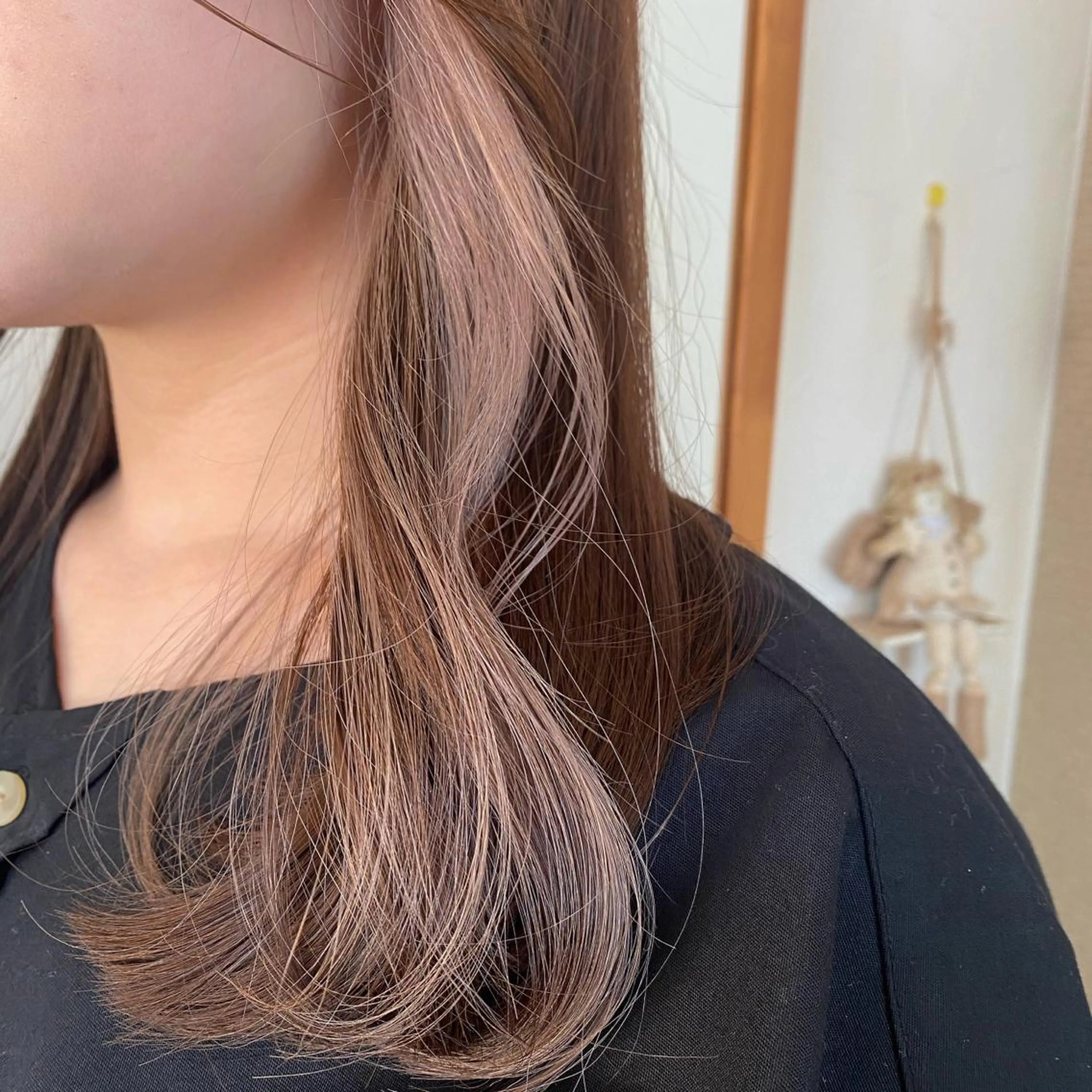 セミロング カラー ベージュカラー インナーカラー ラベンダーカラー ラベンダーベージュ ヘアカラー トリートメント manami / muku.のヘアスタイル