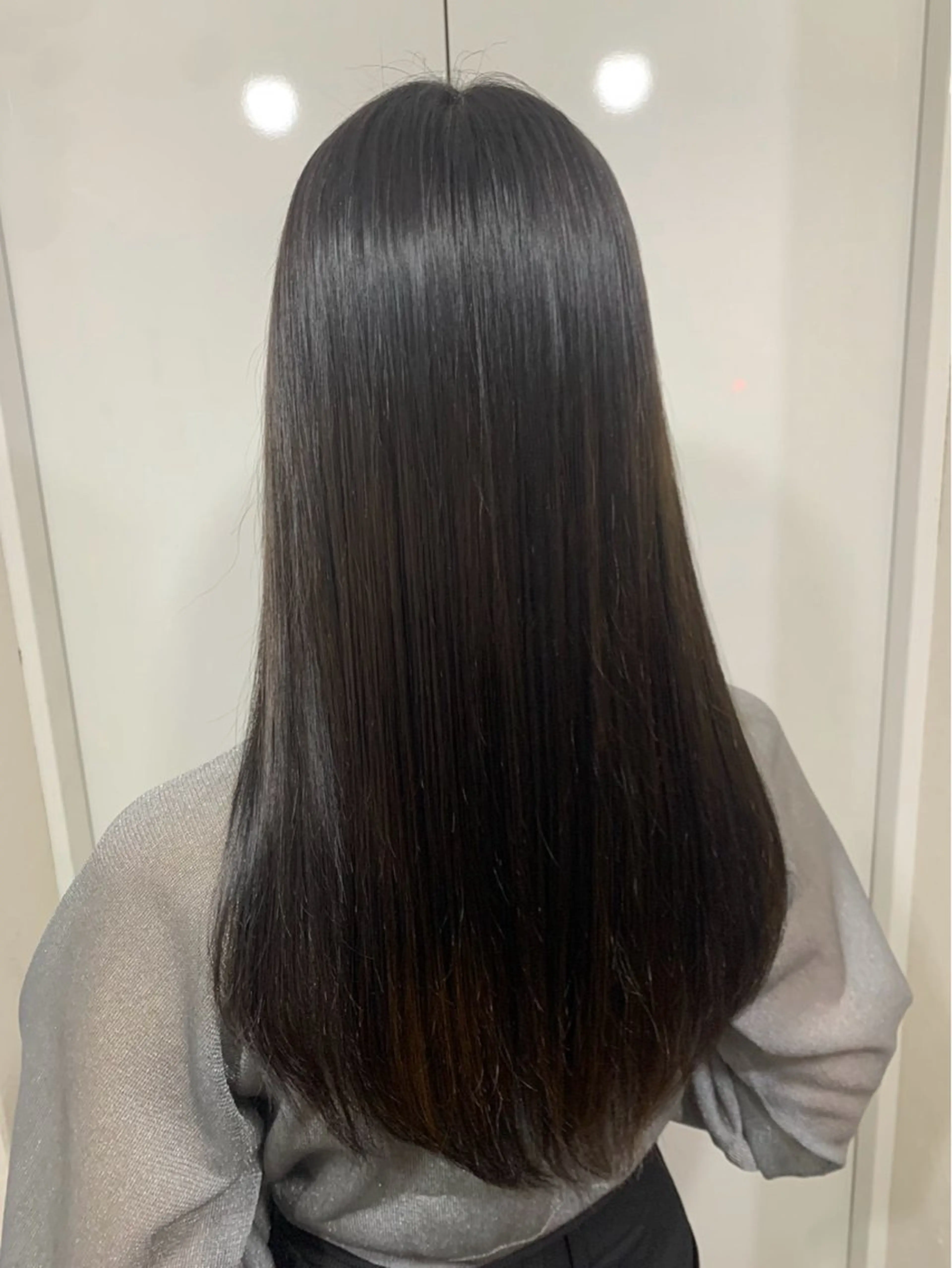 ロング カット ヘアカラー 縮毛矯正 トリートメント 松岡 恭弘のヘアスタイル