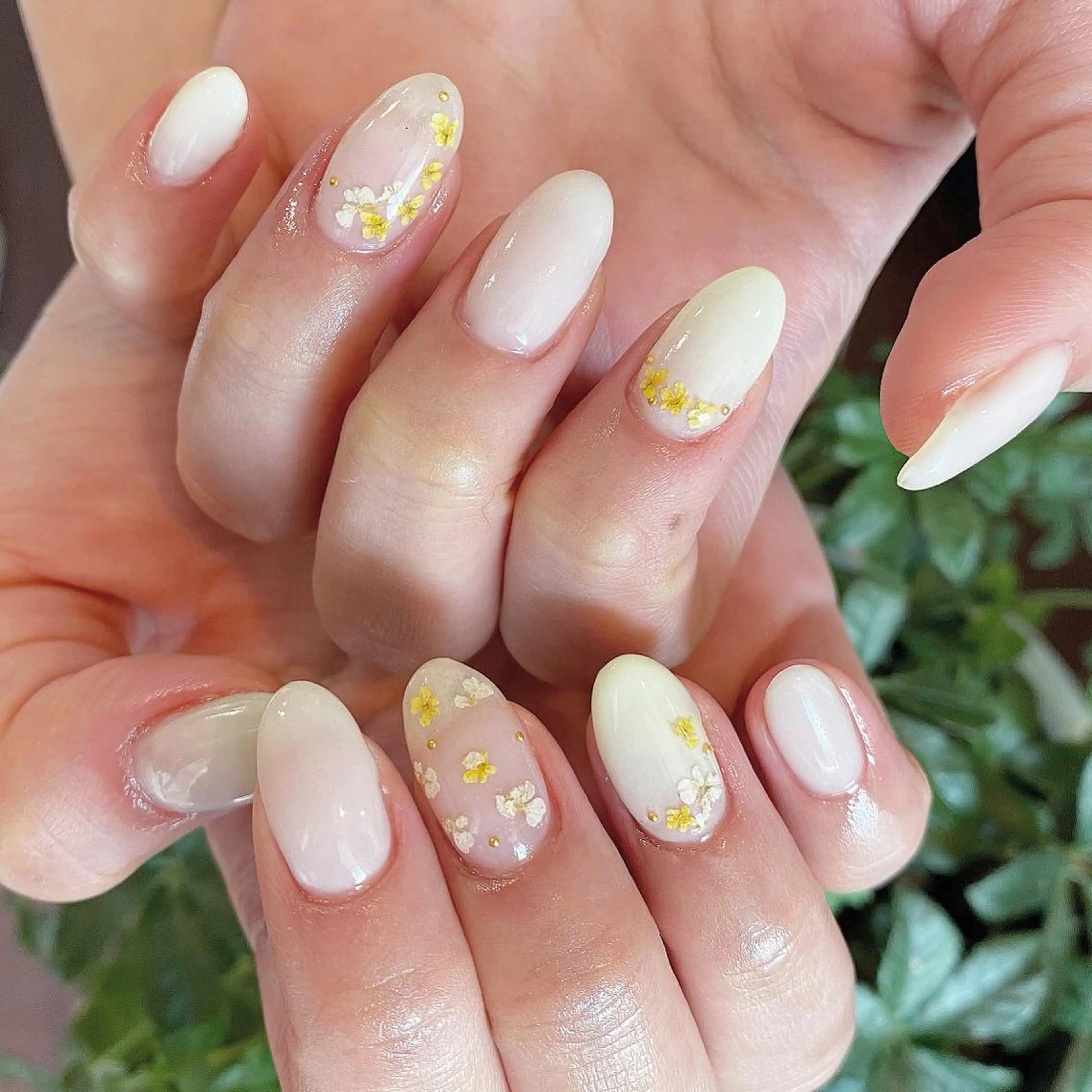 ネイル crystal ⭐︎ colorのネイルデザイン