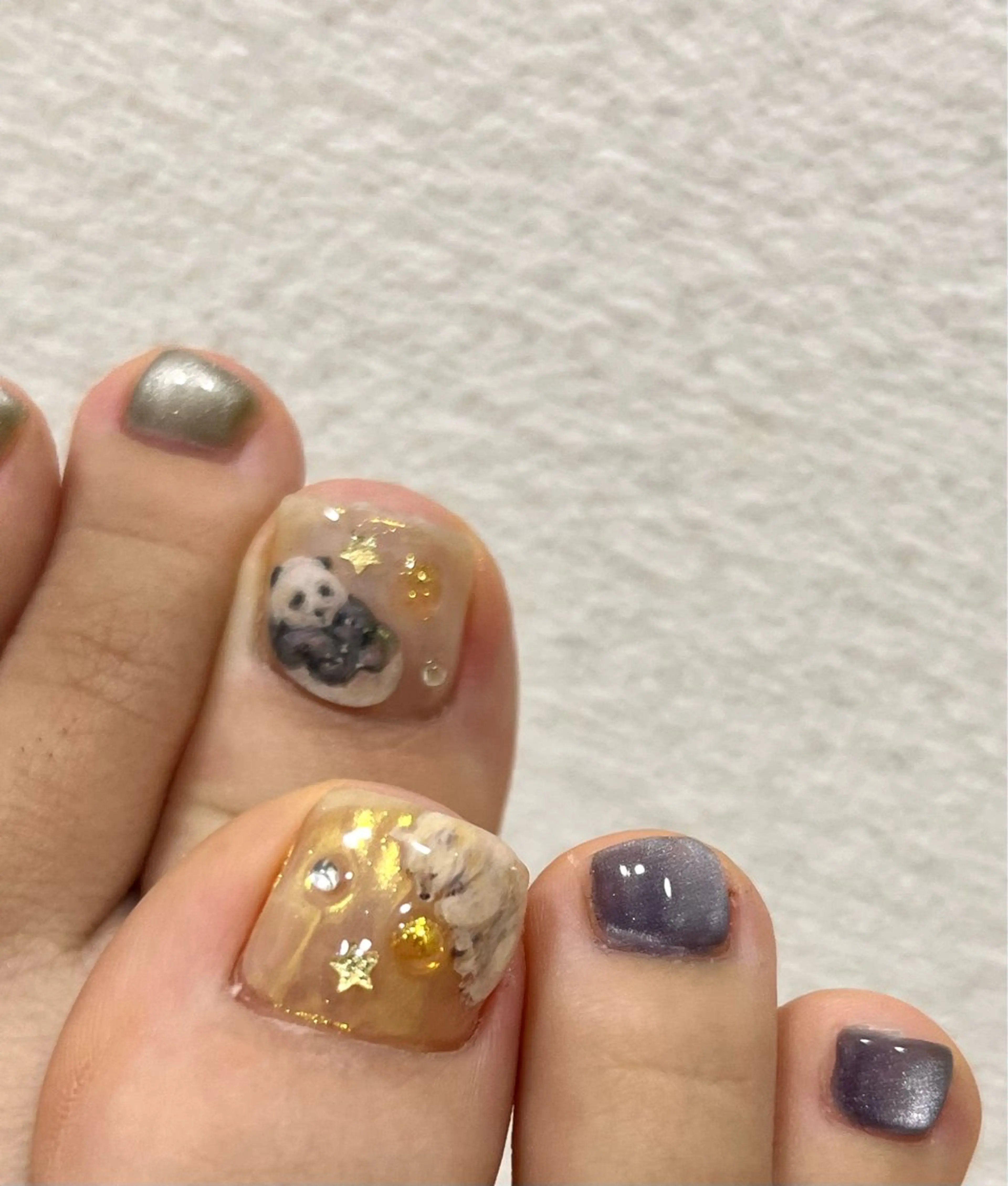 ネイル フットネイル ジェルネイル ストーンネイル フットネイル FIORITURA Maikoのネイルデザイン