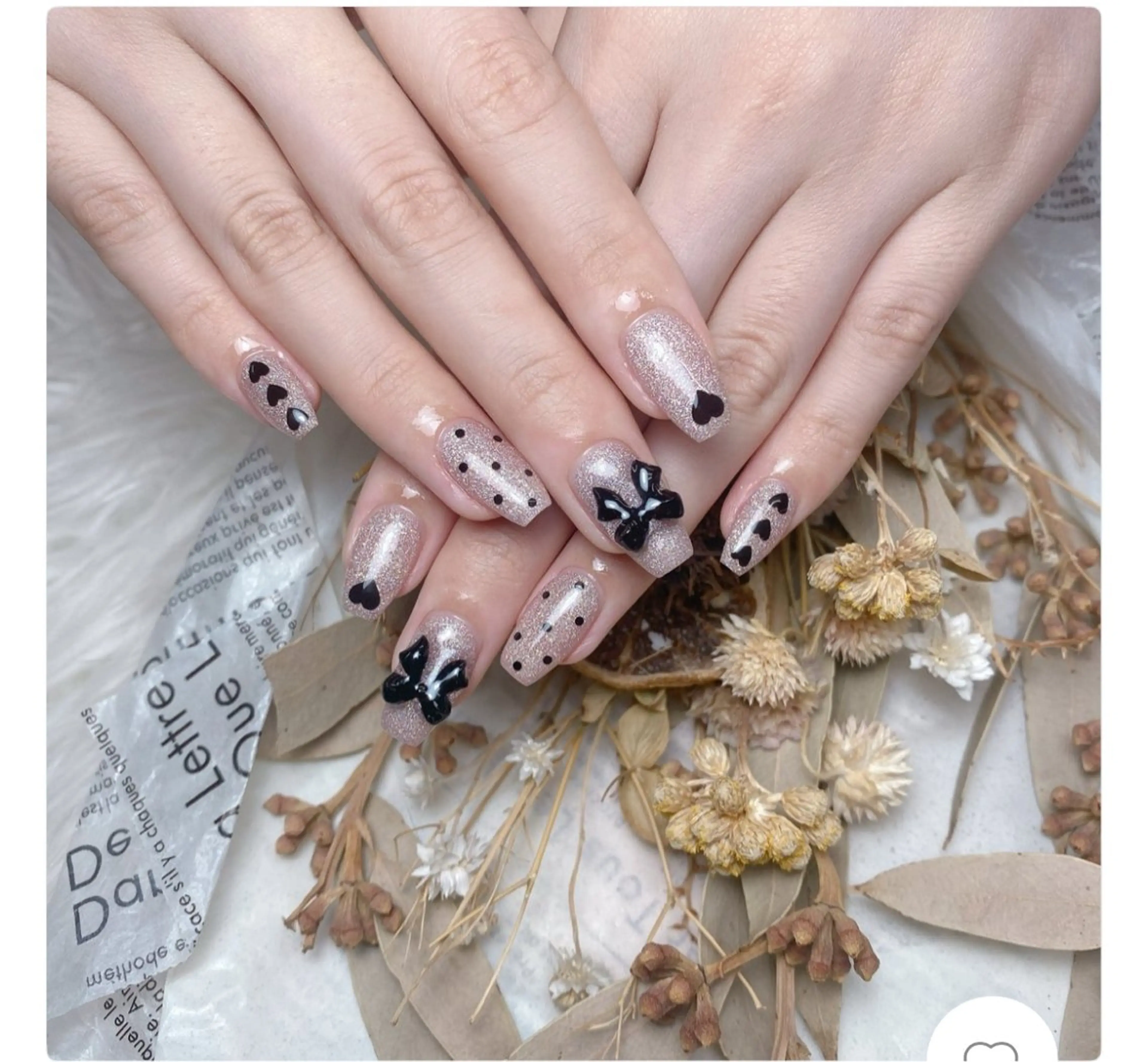 ネイル キラキラネイル 韓国ネイル オフィスネイル ハンドネイル ハンドケア cat‘s nail🐈⬛のネイルデザイン