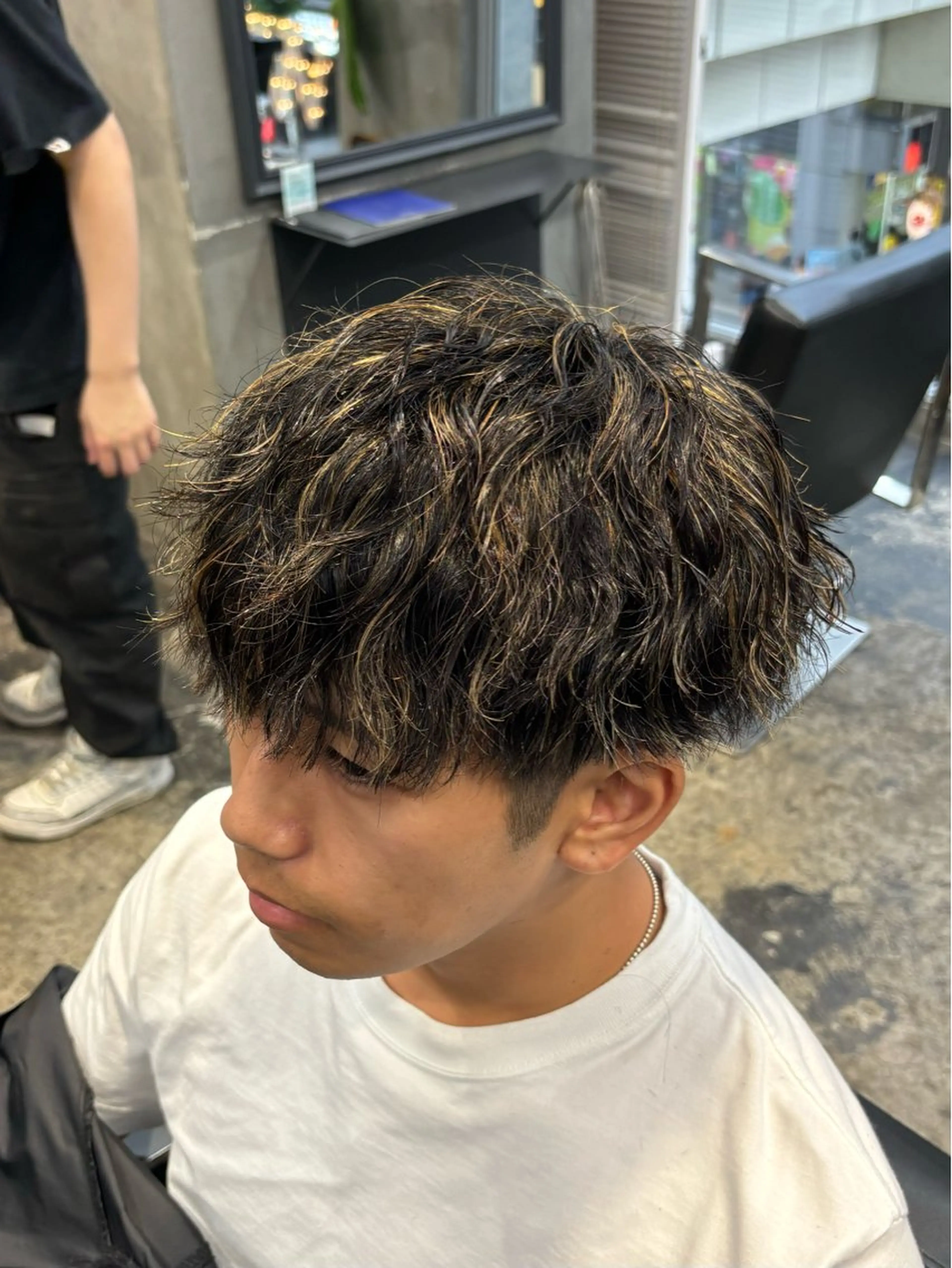 【カラーで遊びたい方へ✨️】カット+ハイライト+オンカラーの写真