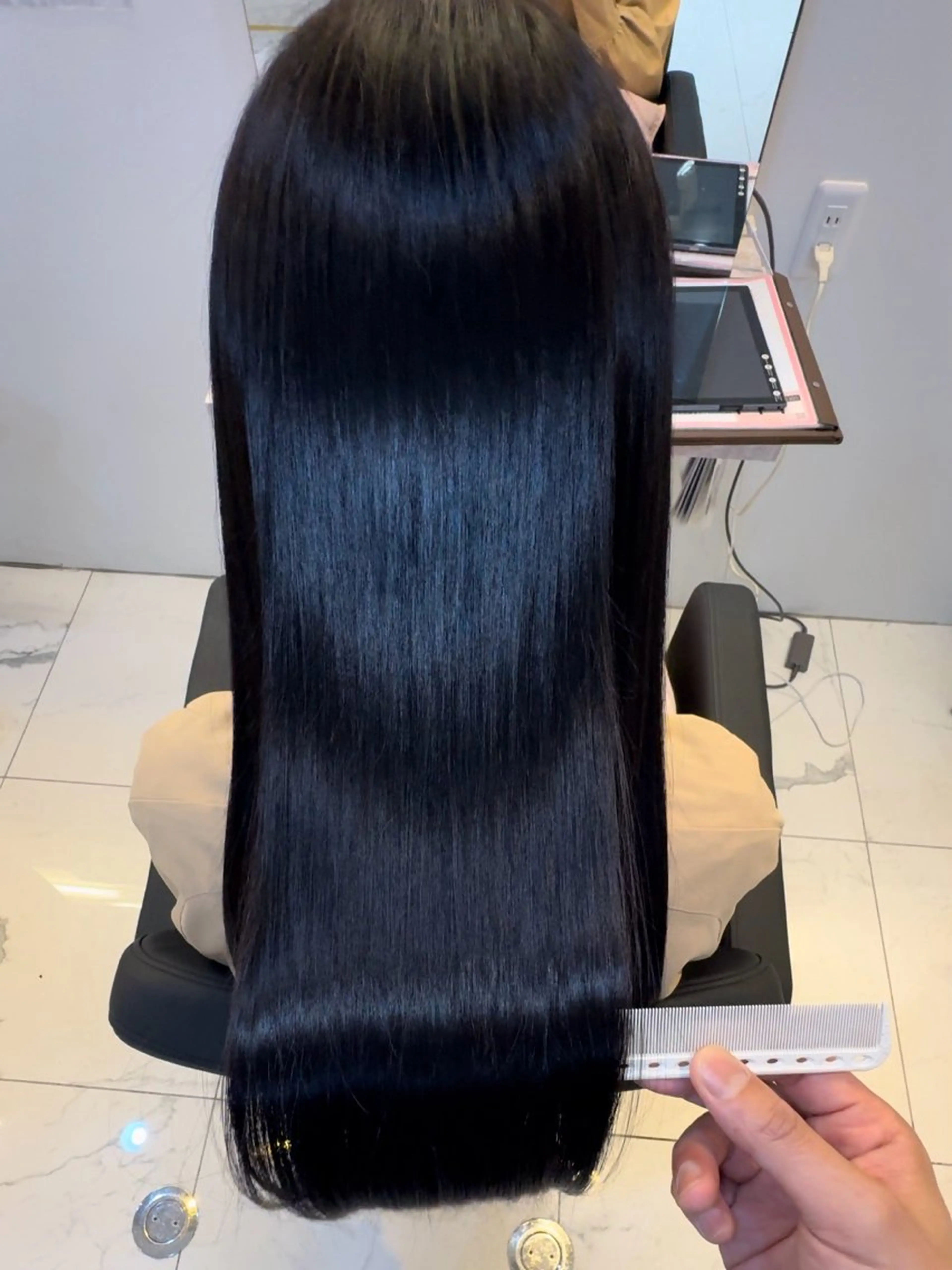 ロング 髪質改善 トリートメント カット ヘアカラー トリートメント 髪質改善ストレート/レイヤーカット/Lee  Horie所属・髪質改善/縮毛矯正 心斎橋/池本有宏のヘアスタイル