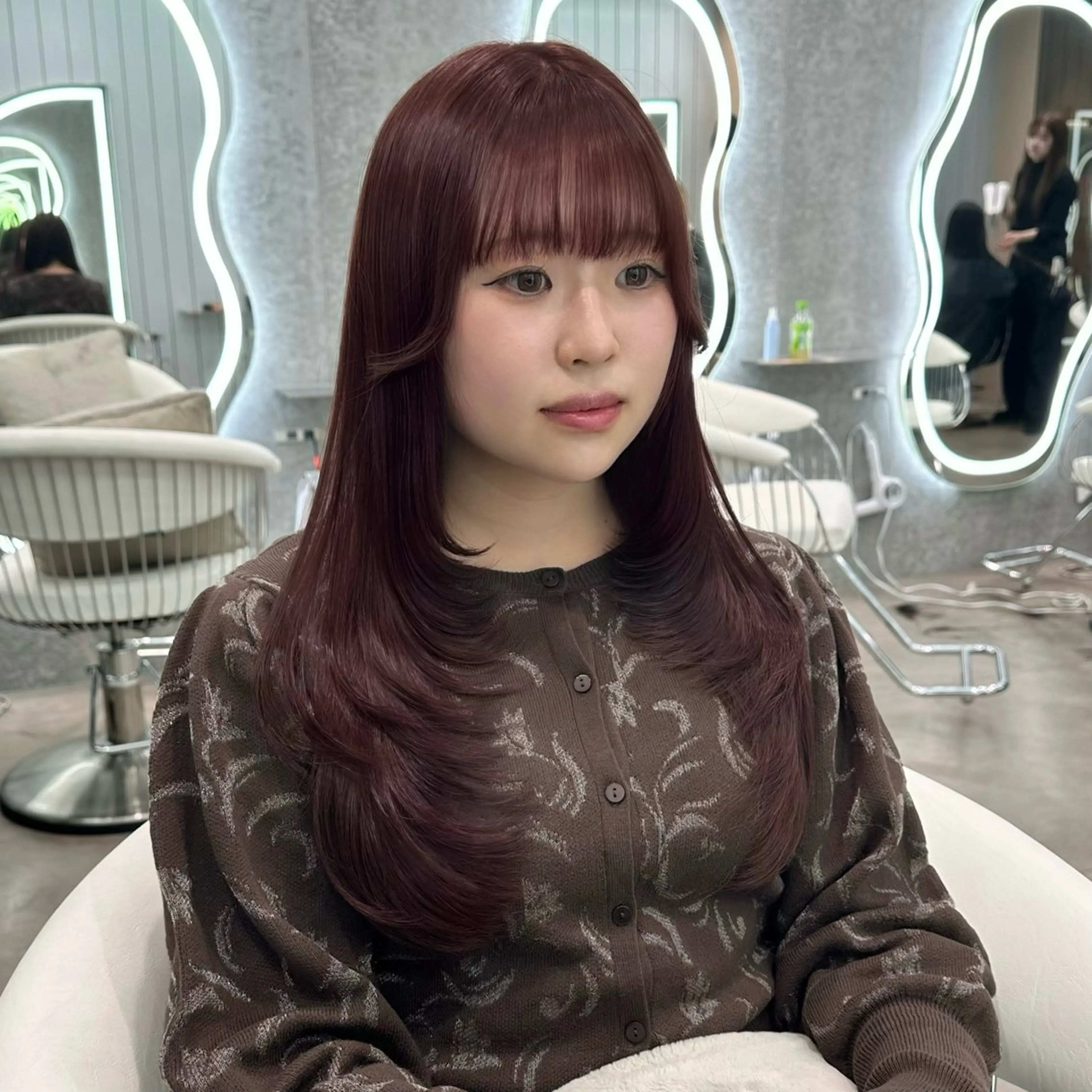 セミロング カラー ヘアアレンジ レッドカラー カット ヘアカラー トリートメント ブリーチなしW🎀 髪質改善／はのんのヘアスタイル
