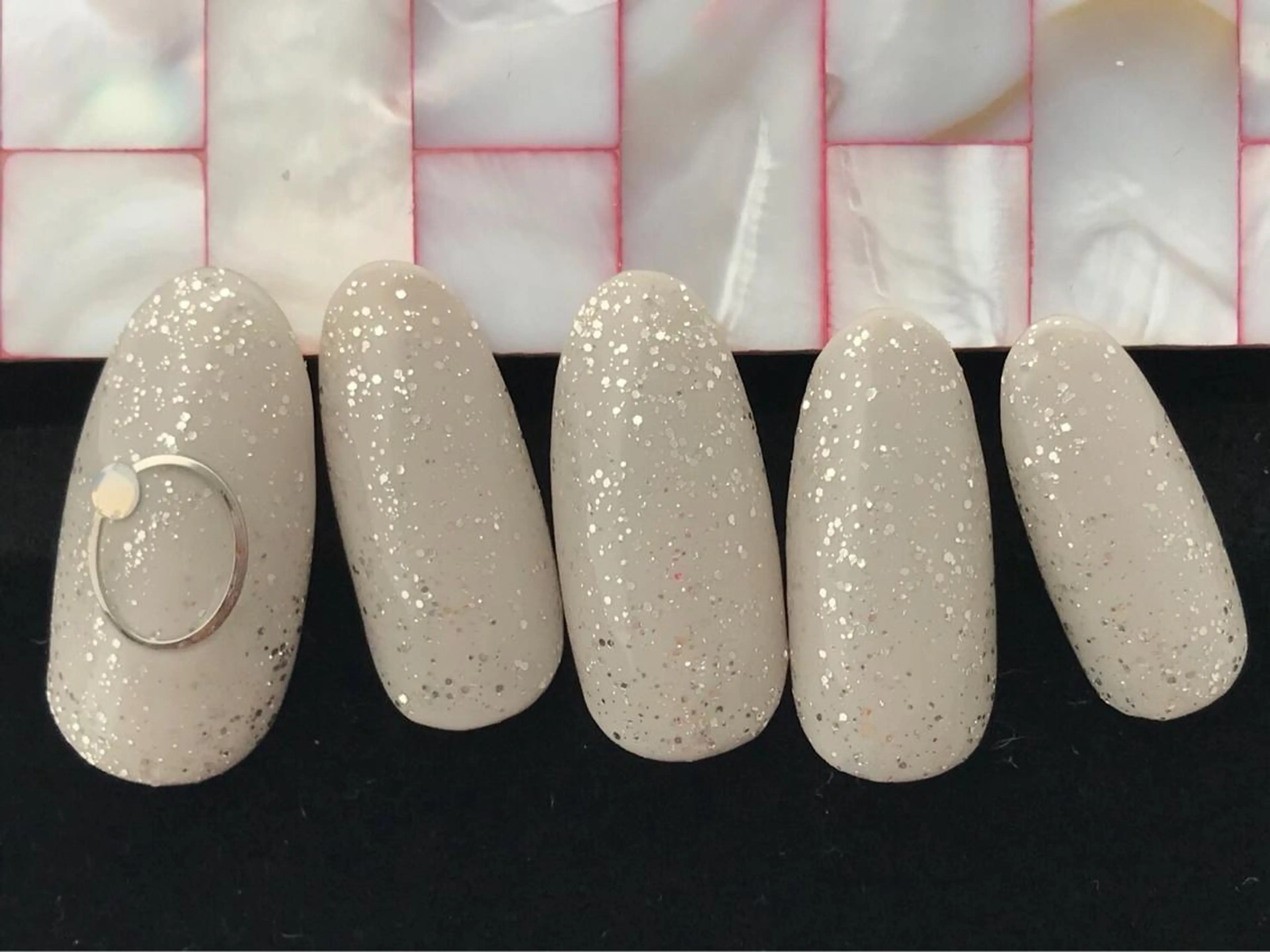 ネイル ストーンネイル Verest 西荻窪のネイルデザイン