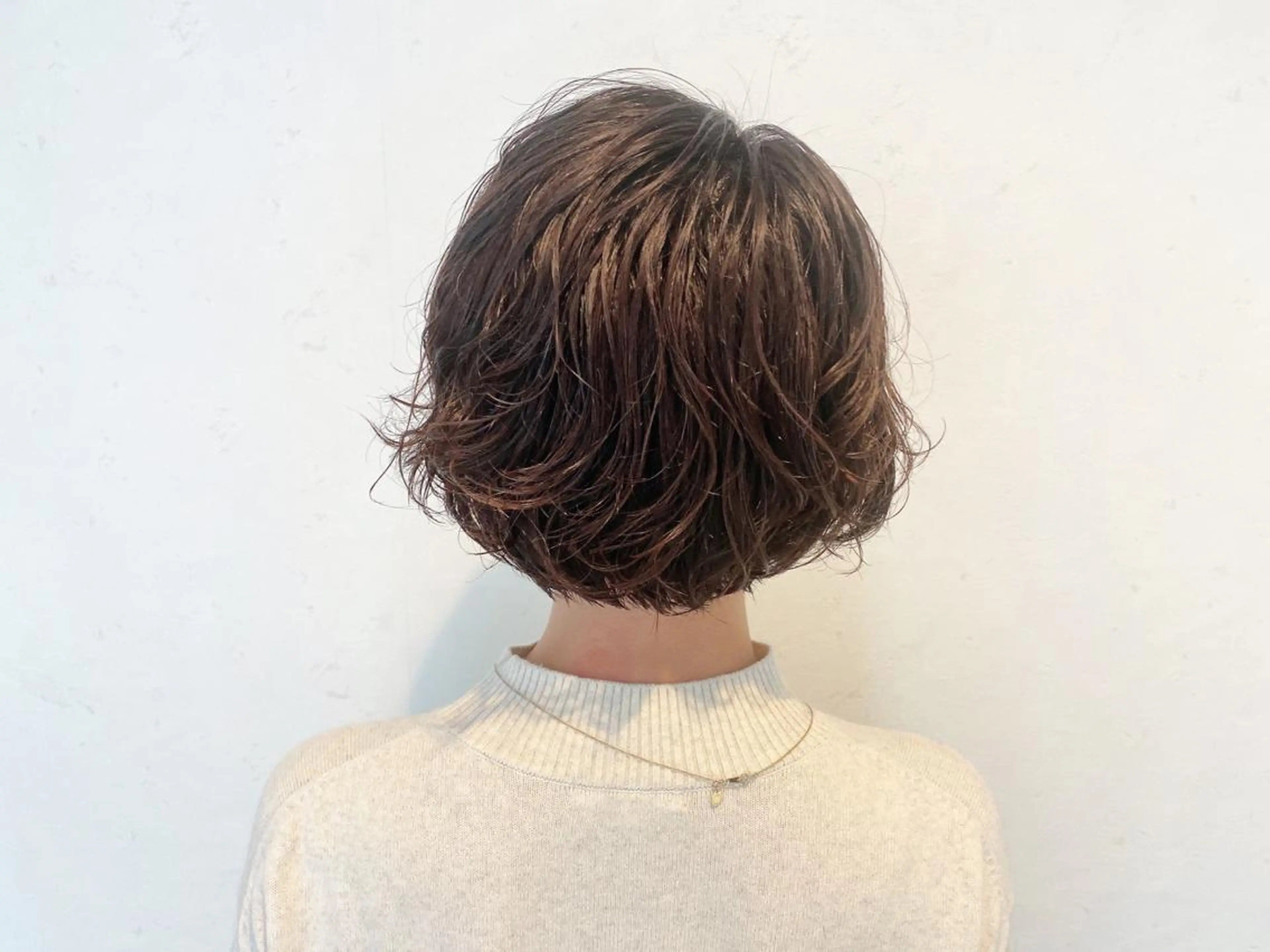 ショート カラー パーマ 伊藤 さやかのヘアスタイル