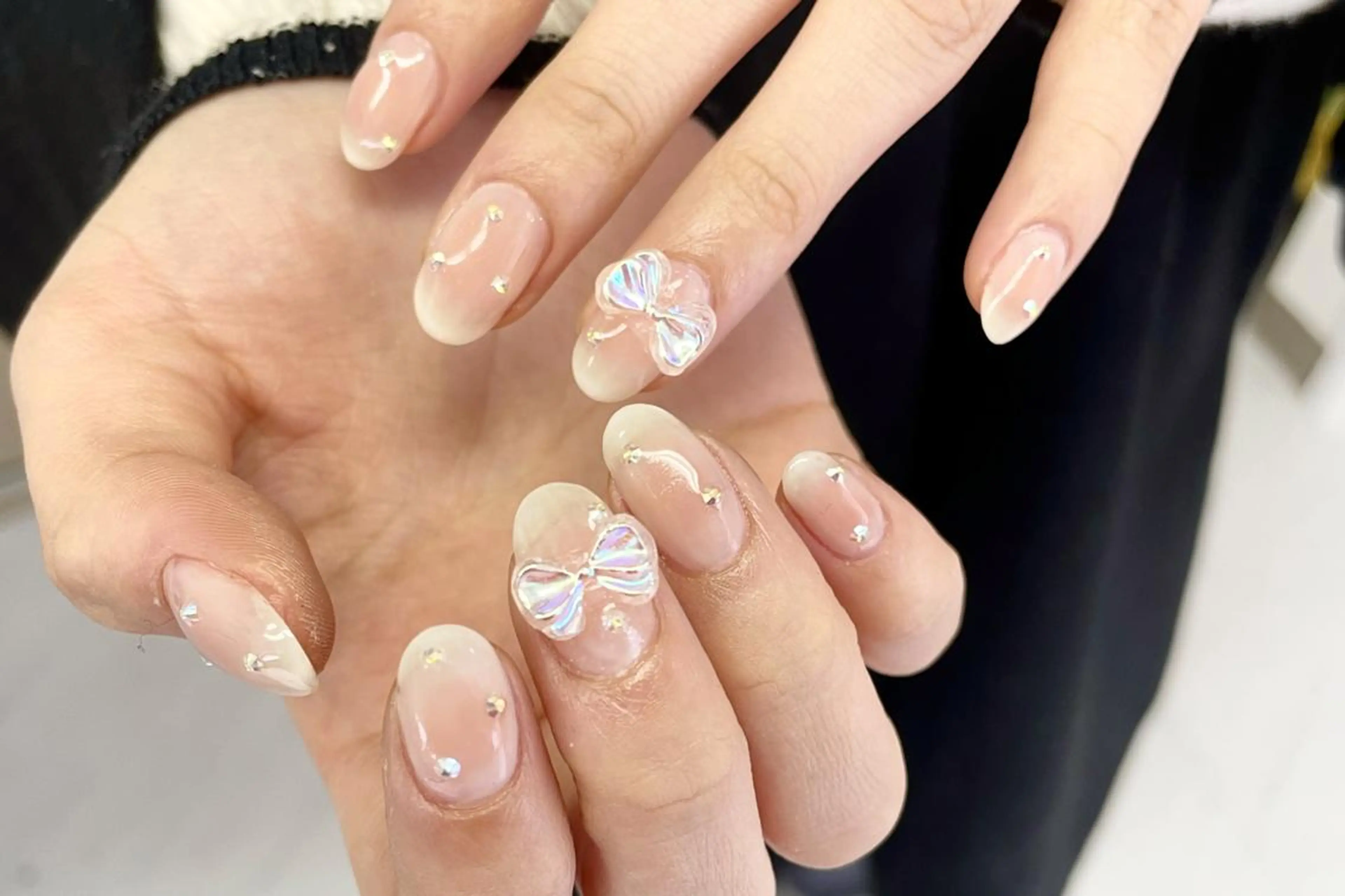 ネイル ハンドネイル 大阪福島韓国束感まつ げ Sayaka🤍のマツエク・マツパデザイン