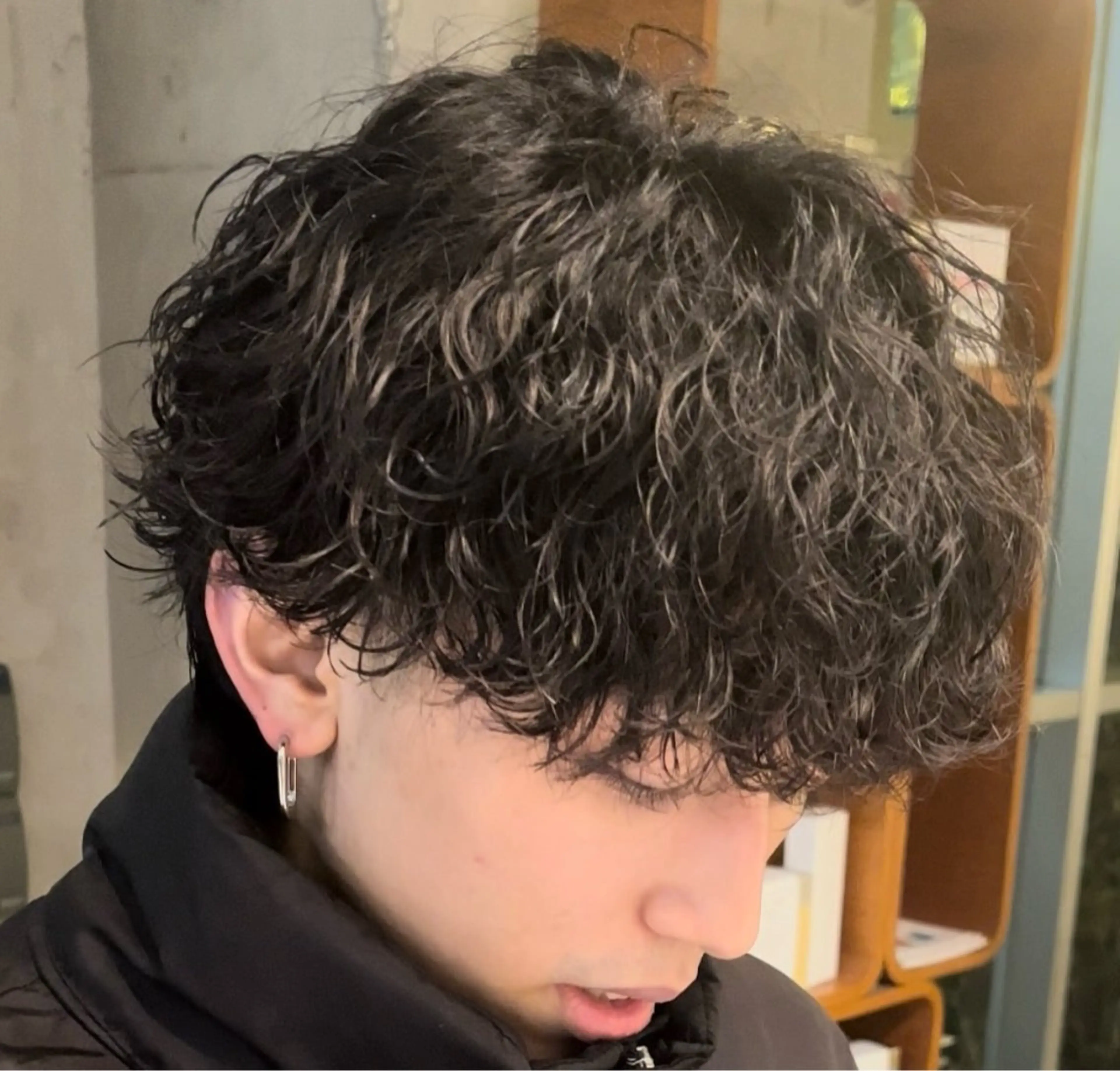 ミディアム カラー パーマ ヘアアレンジ メンズ fifth 石川 凪のヘアスタイル