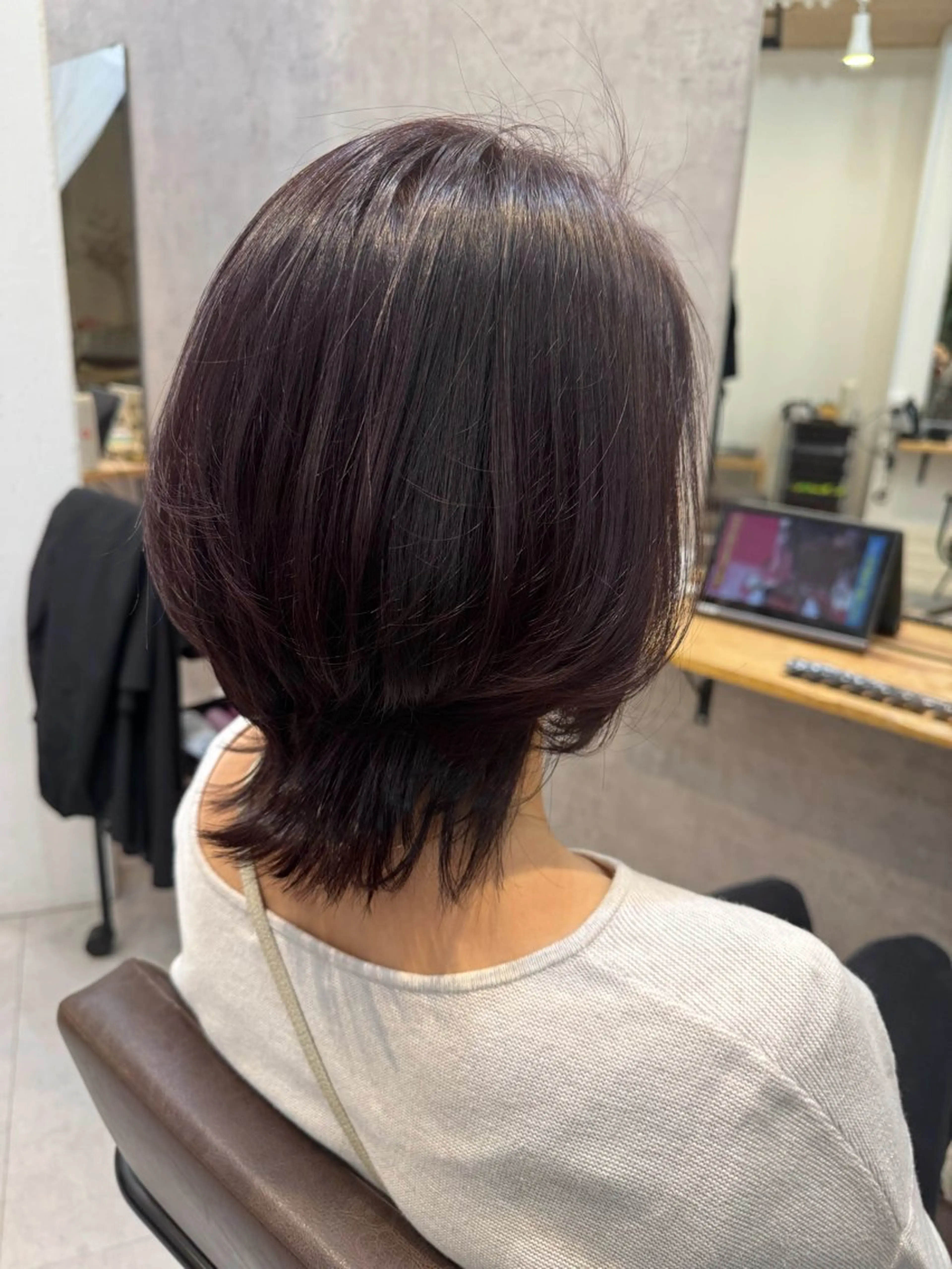 ミディアム カラー ブラウンカラー ラベンダーカラー ラベンダーブラウン カット ヘアカラー トリートメント Dxxxx III所属・似合う髪型が 分からない方へのヘアスタイル