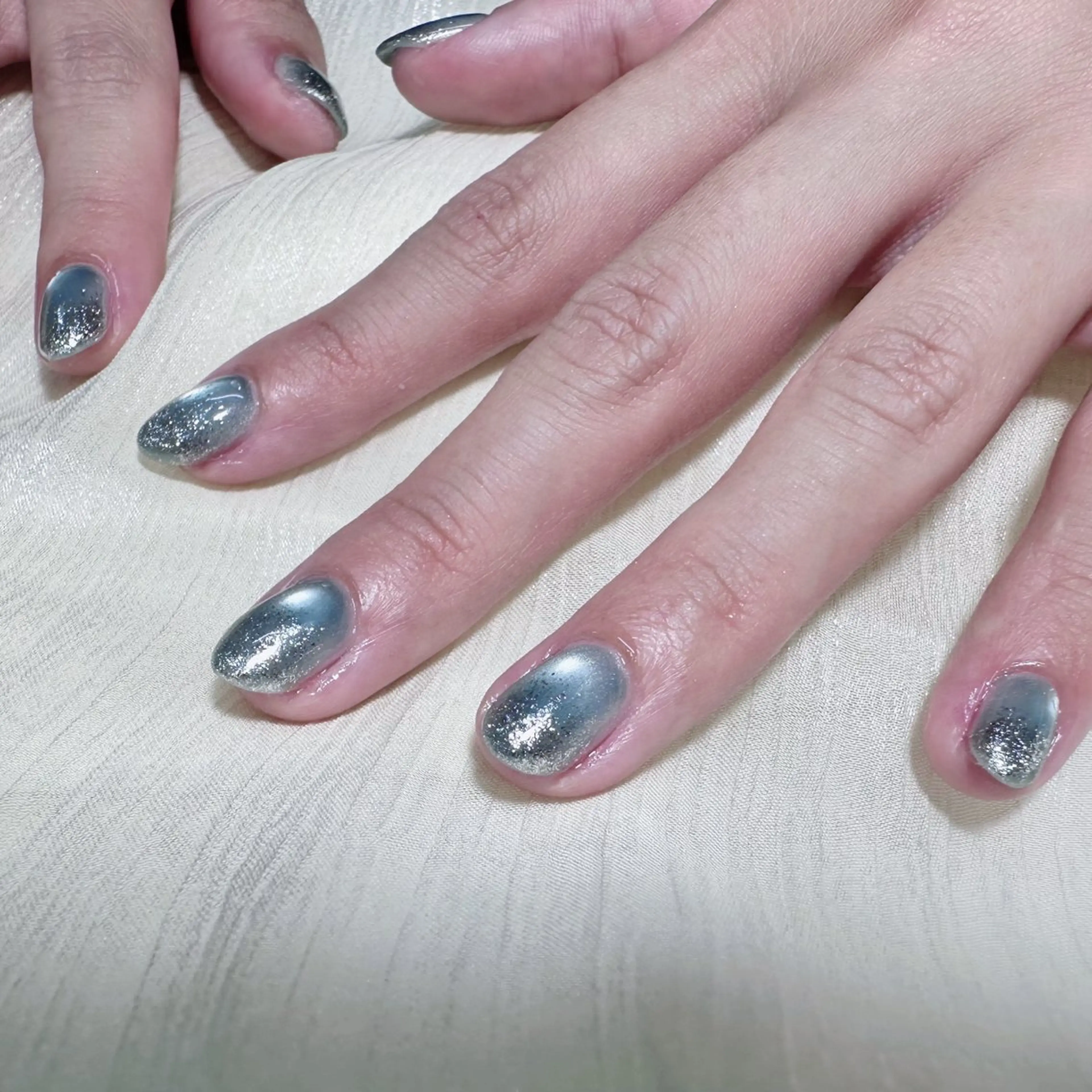 ネイル キラキラネイル マグネットネイル オフィスネイル ワンカラーネイル ピンク ハンドネイル Salon GEM(ジェム)のネイルデザイン