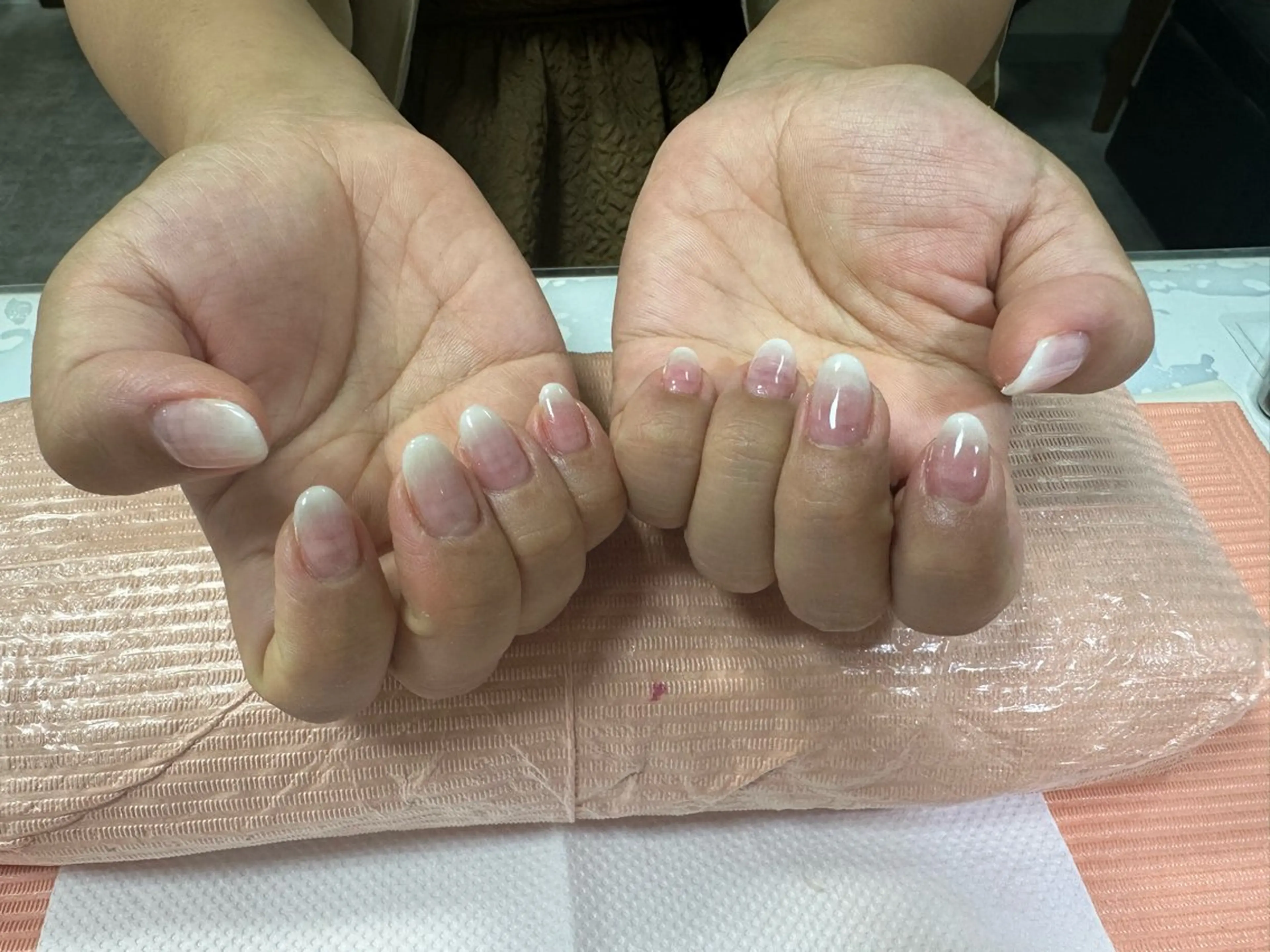 ネイル グラデーション Eyelash＆nail Buena 高円寺店所属・【Jr.ネイリスト】 💜serina💜のネイルデザイン