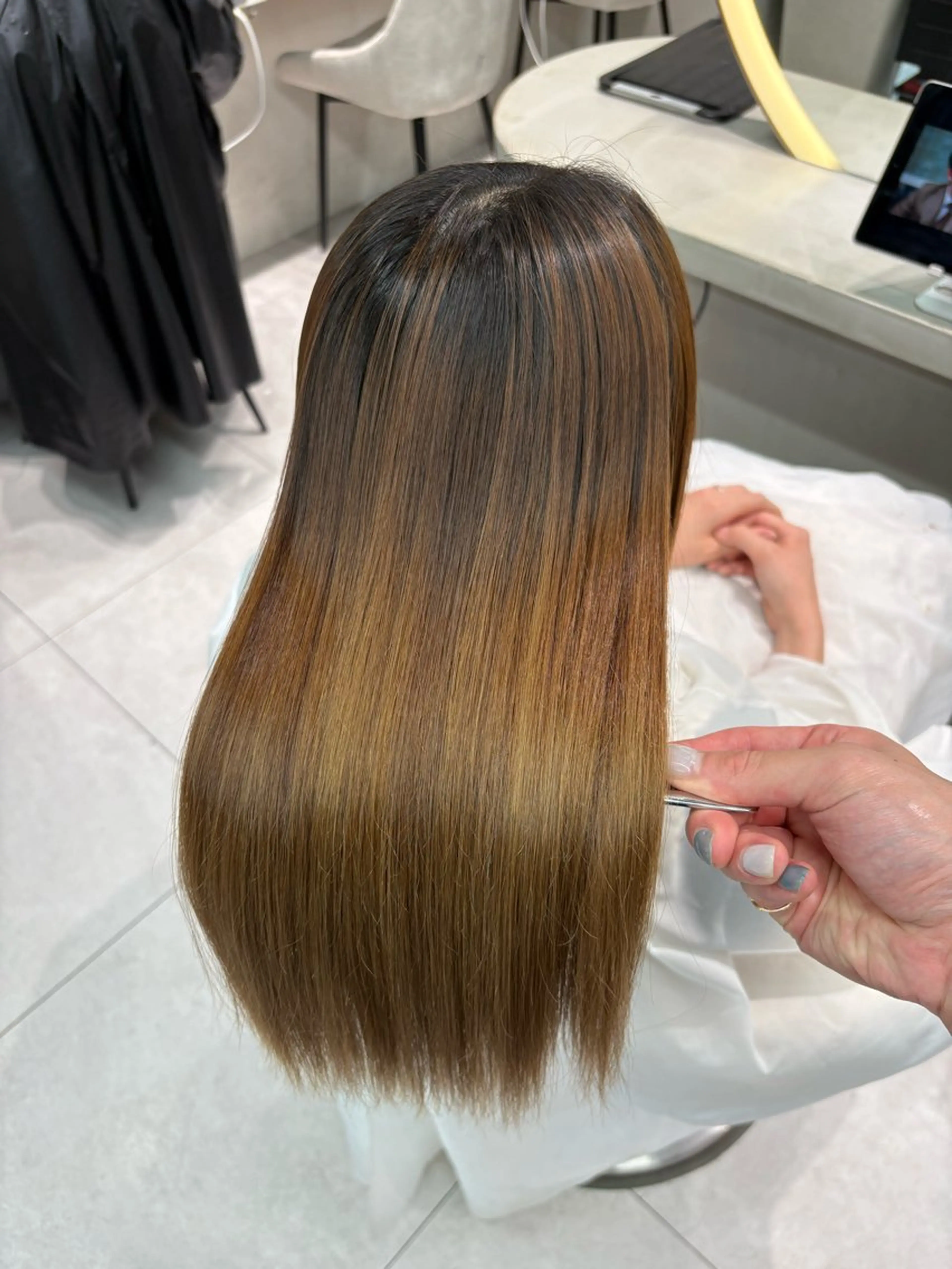 ロング 縮毛矯正 トリートメント 福岡縮毛矯正✨️ ストレート 向井和輝のヘアスタイル